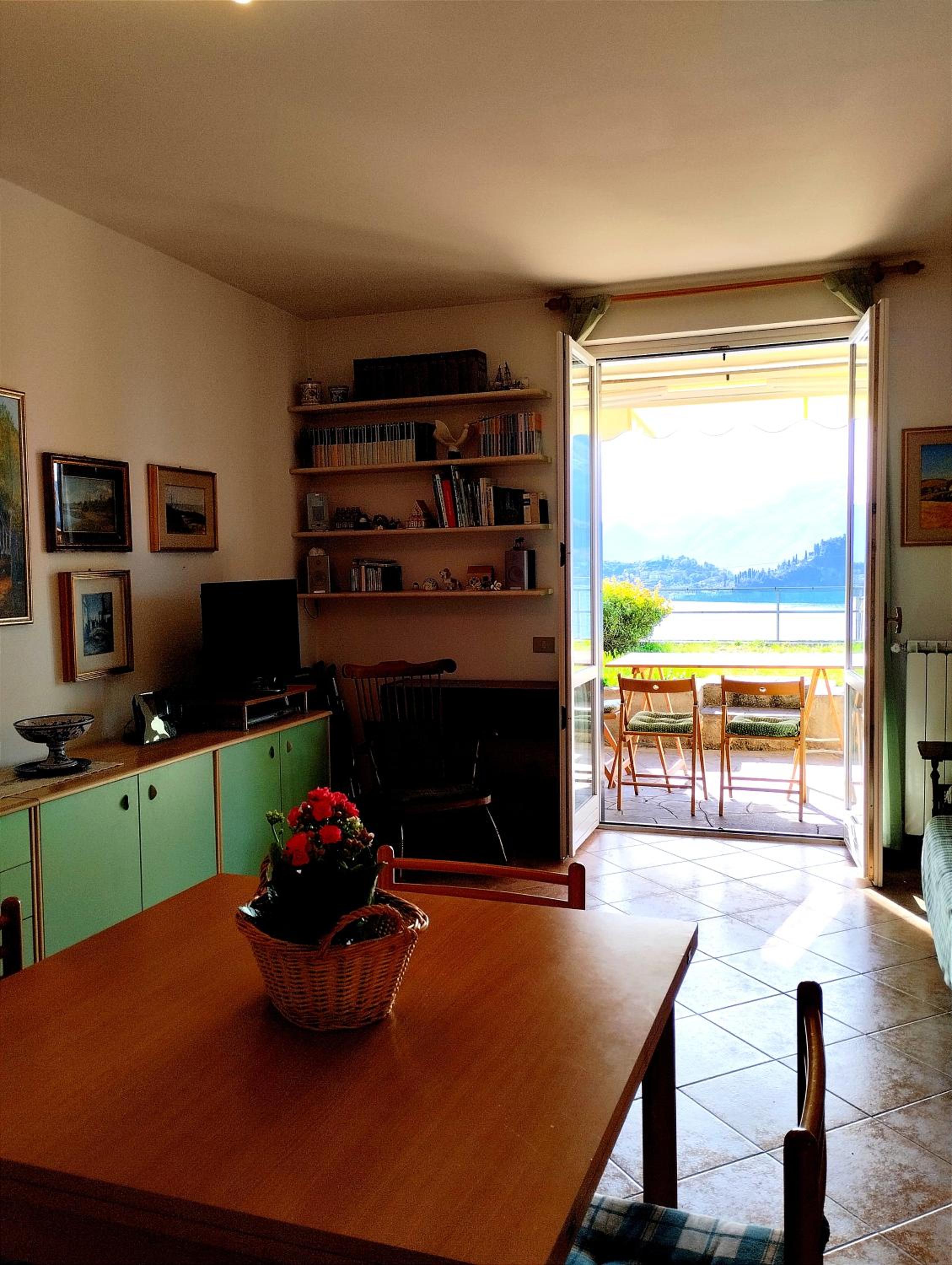 One-Bedroom House photo 1