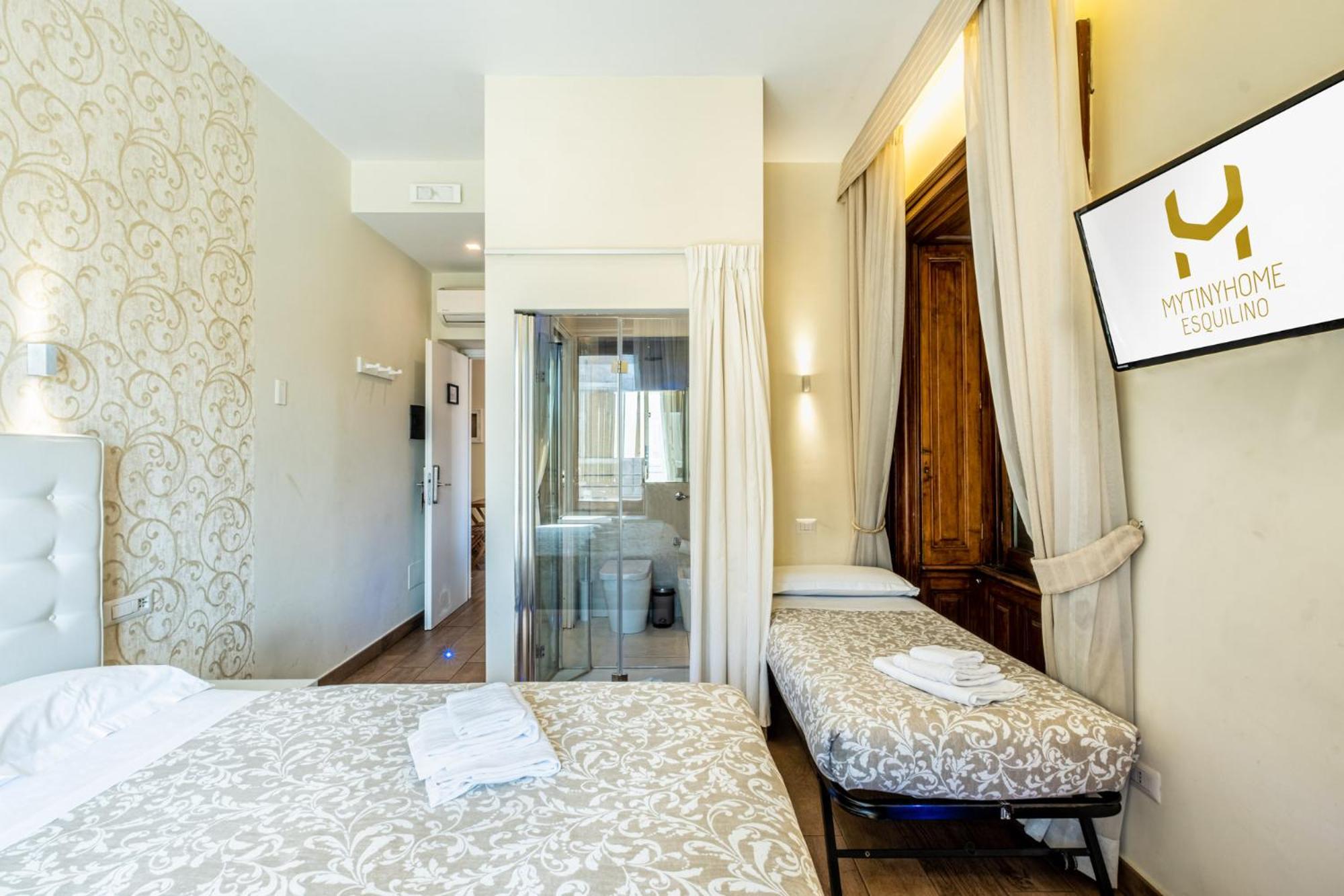 Luxury Triple Room