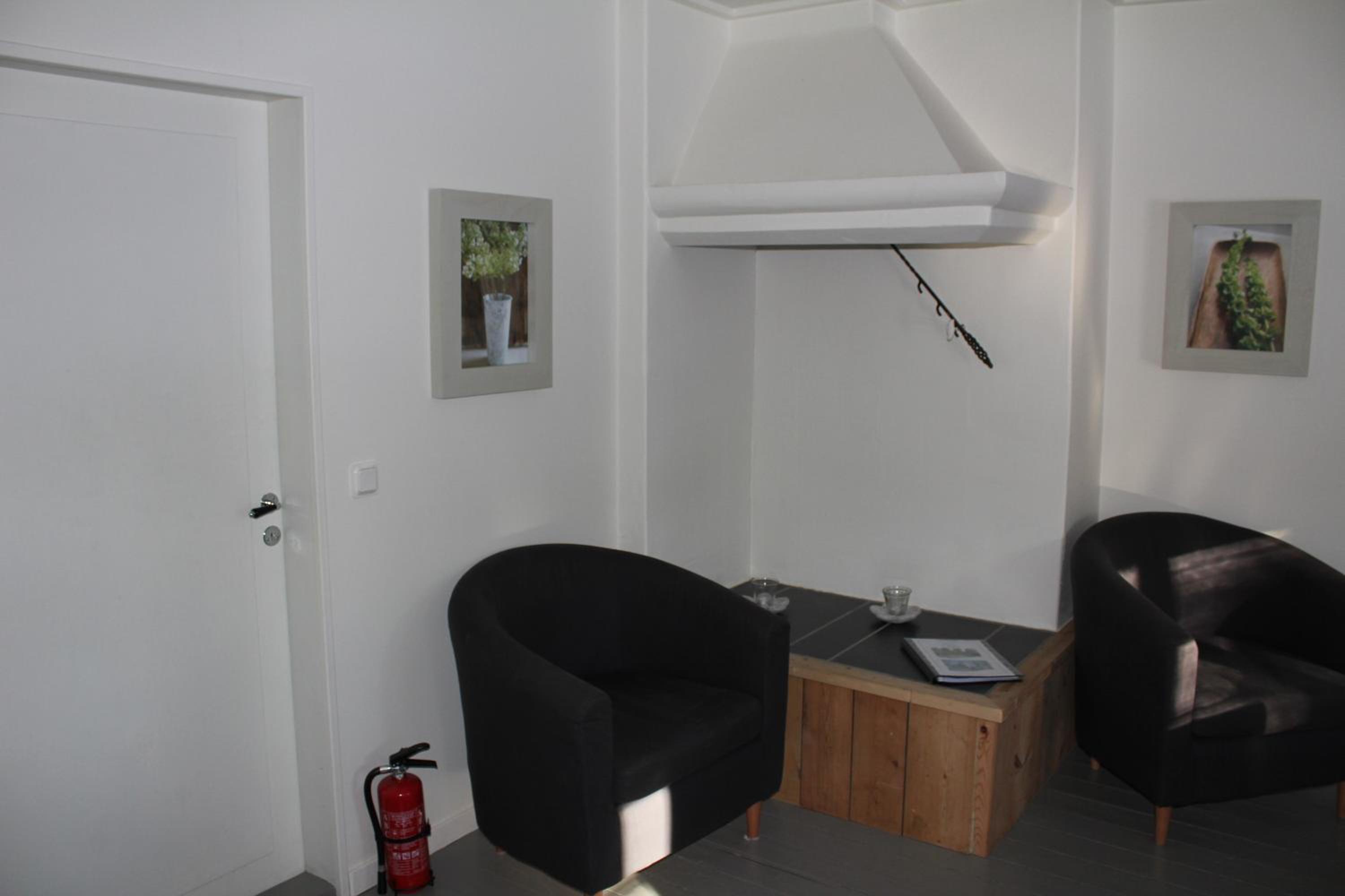 Three-Bedroom Apartment (6 Adults) - Photo 22