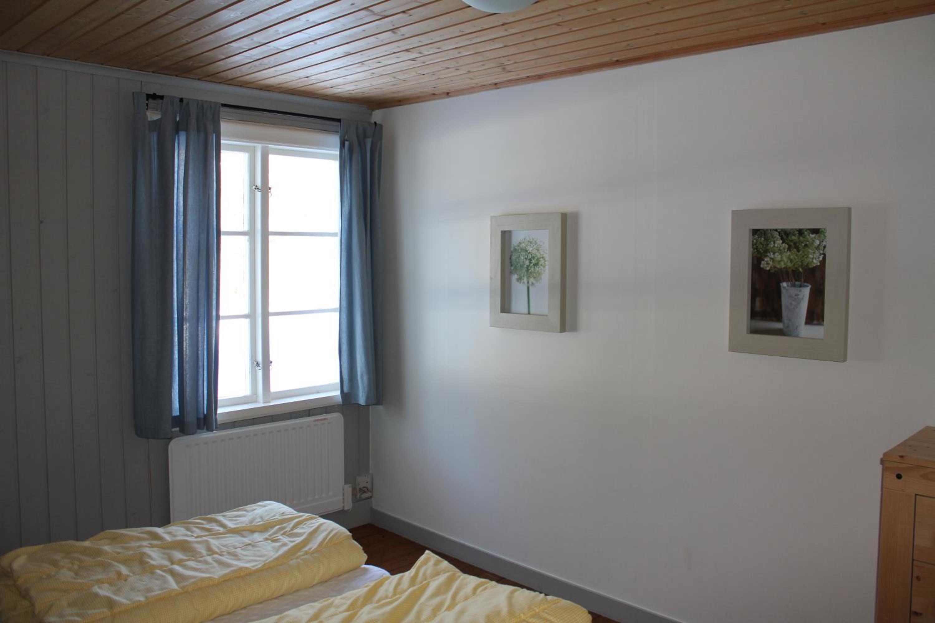 Three-Bedroom Apartment (6 Adults) - Photo 17