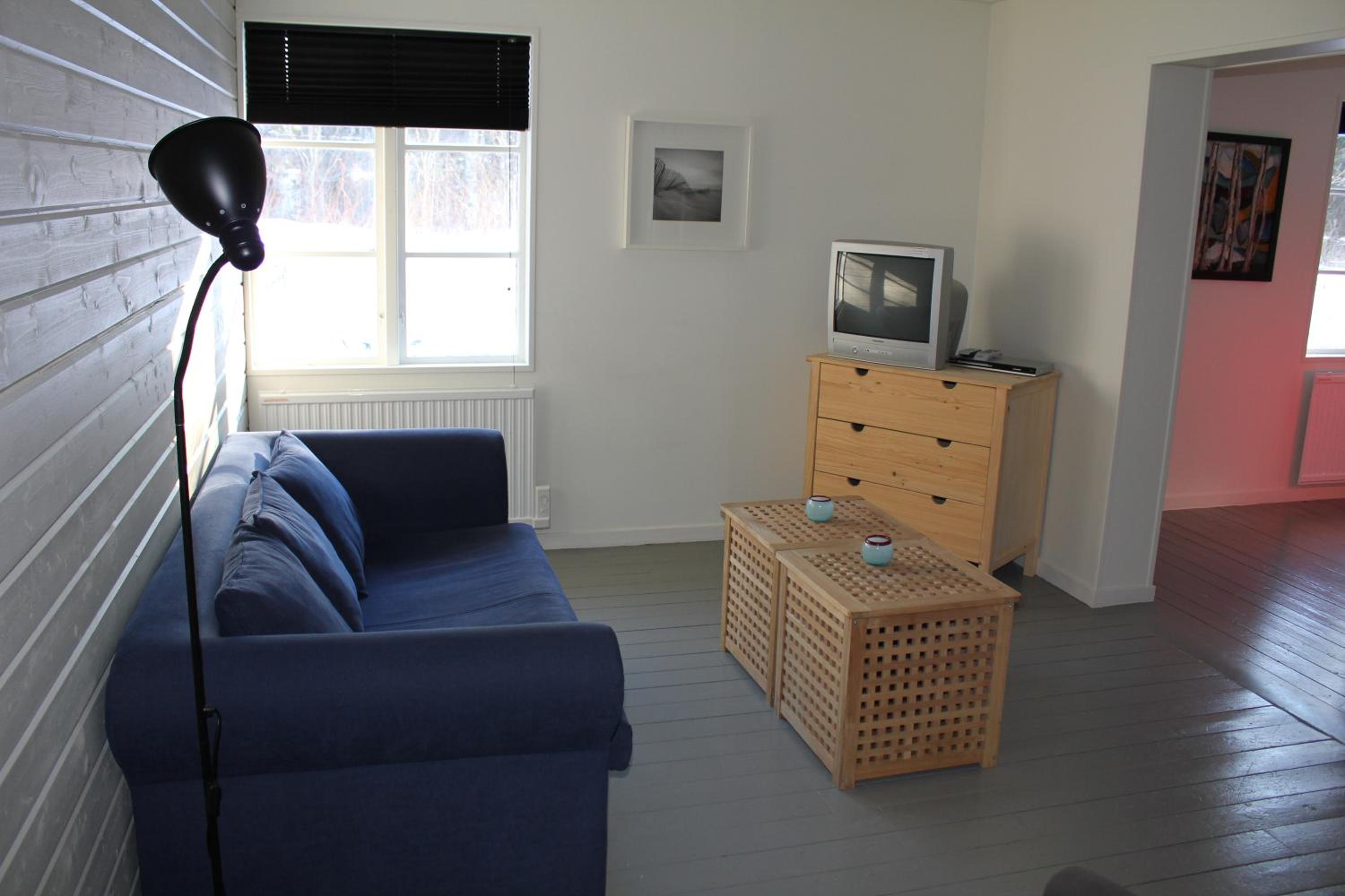 Three-Bedroom Apartment (6 Adults) - Photo 21