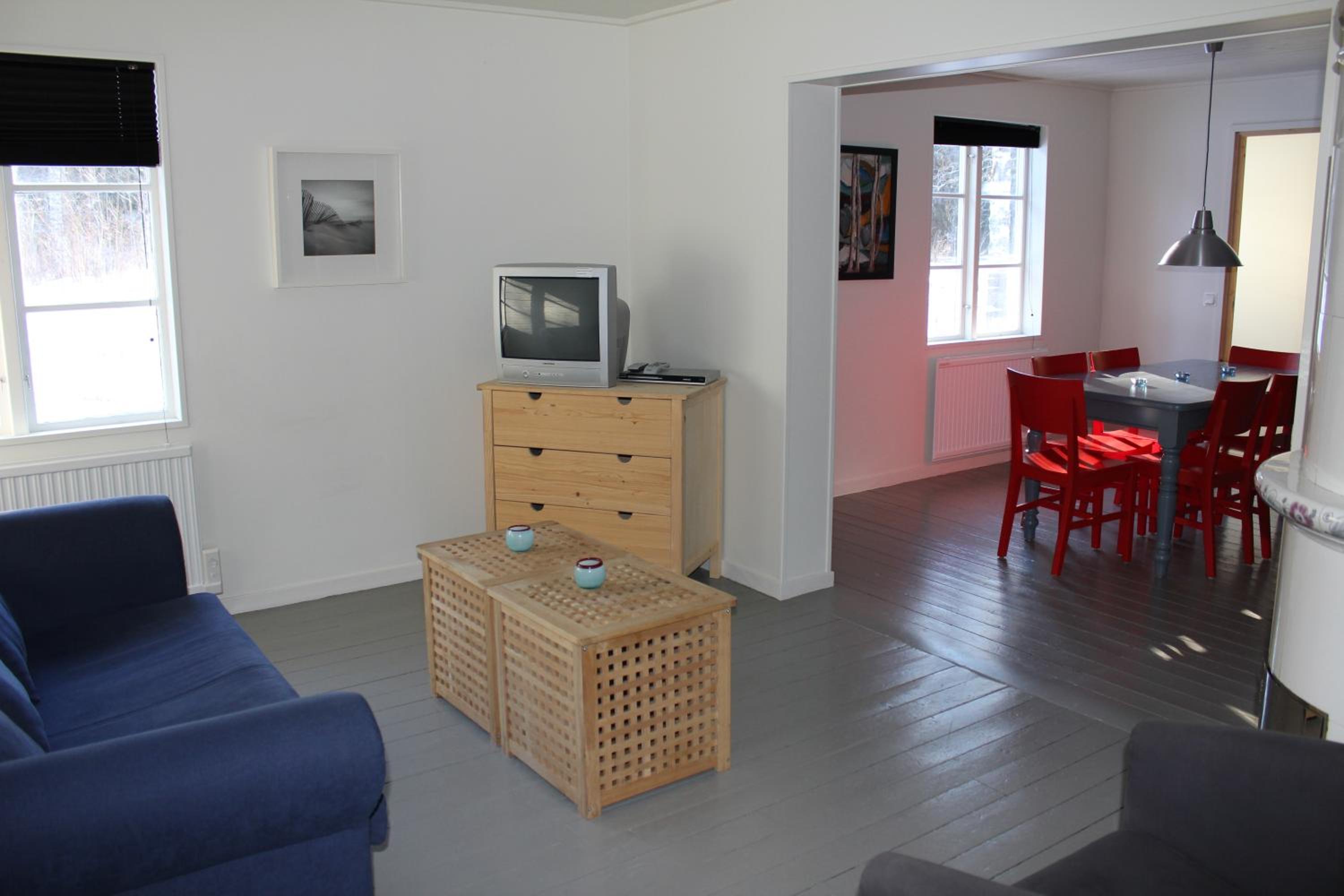 Three-Bedroom Apartment (6 Adults) - Photo 5
