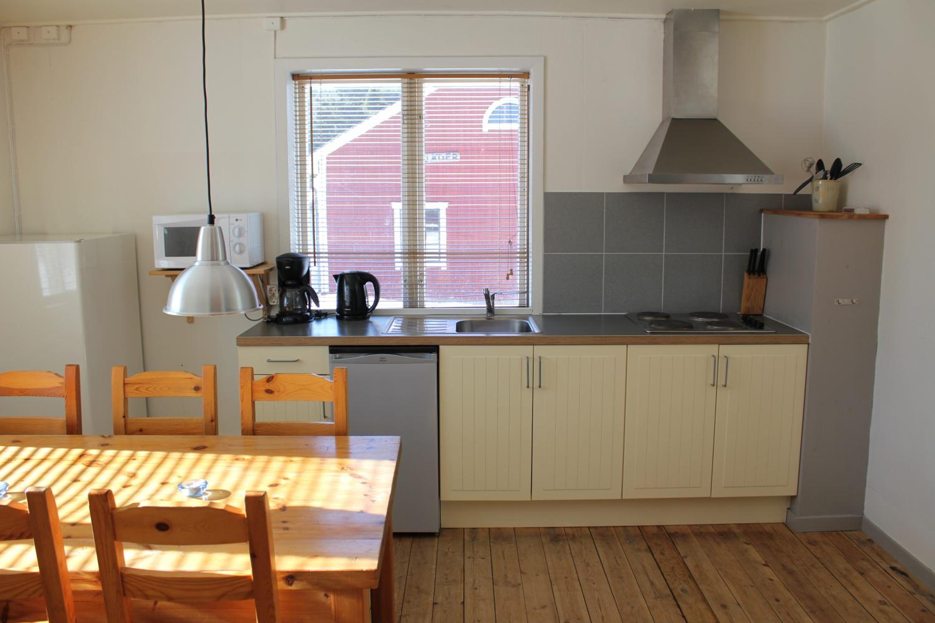 Three-Bedroom Apartment (9 Adults) - Photo 29