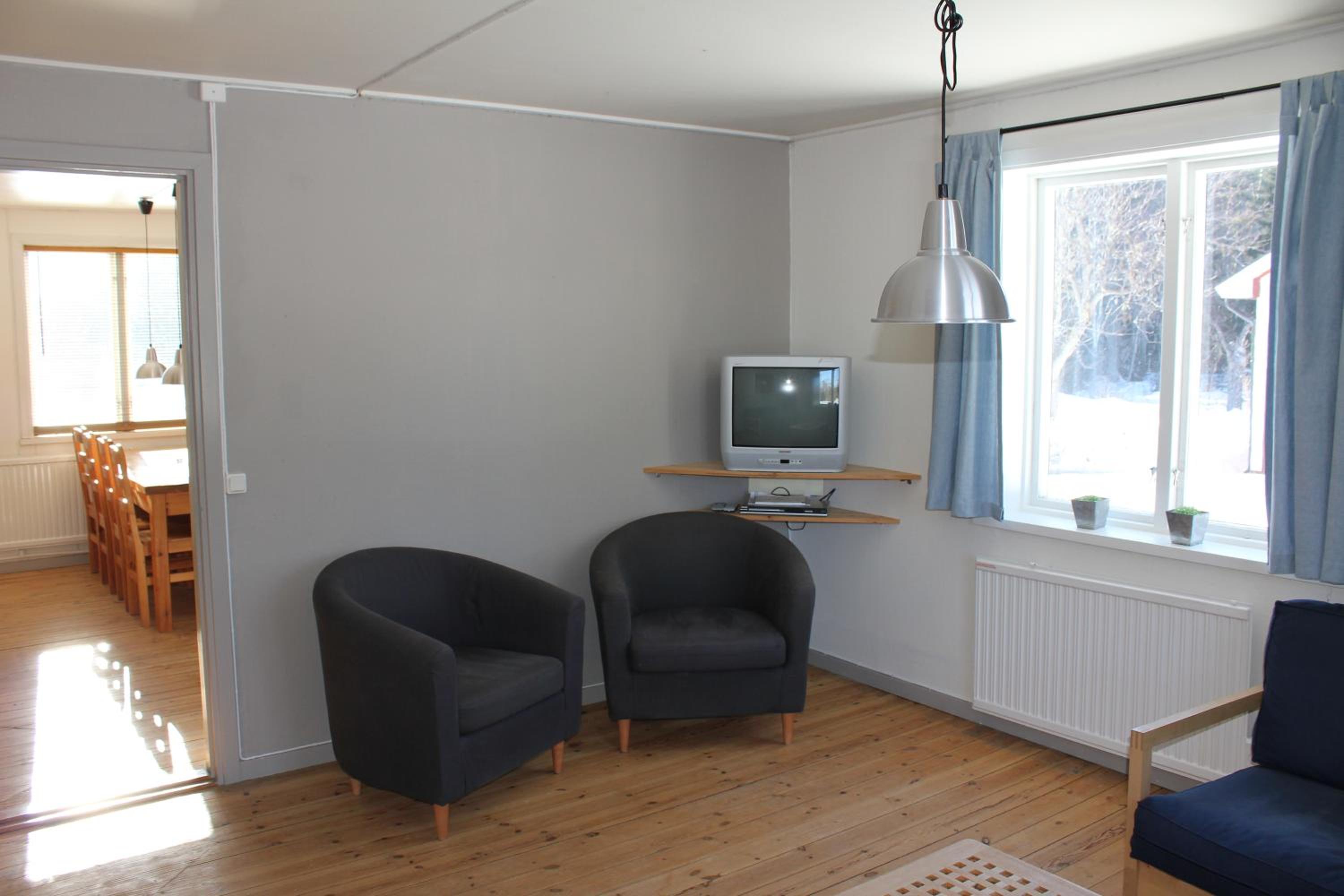 Three-Bedroom Apartment (9 Adults) - Photo 35