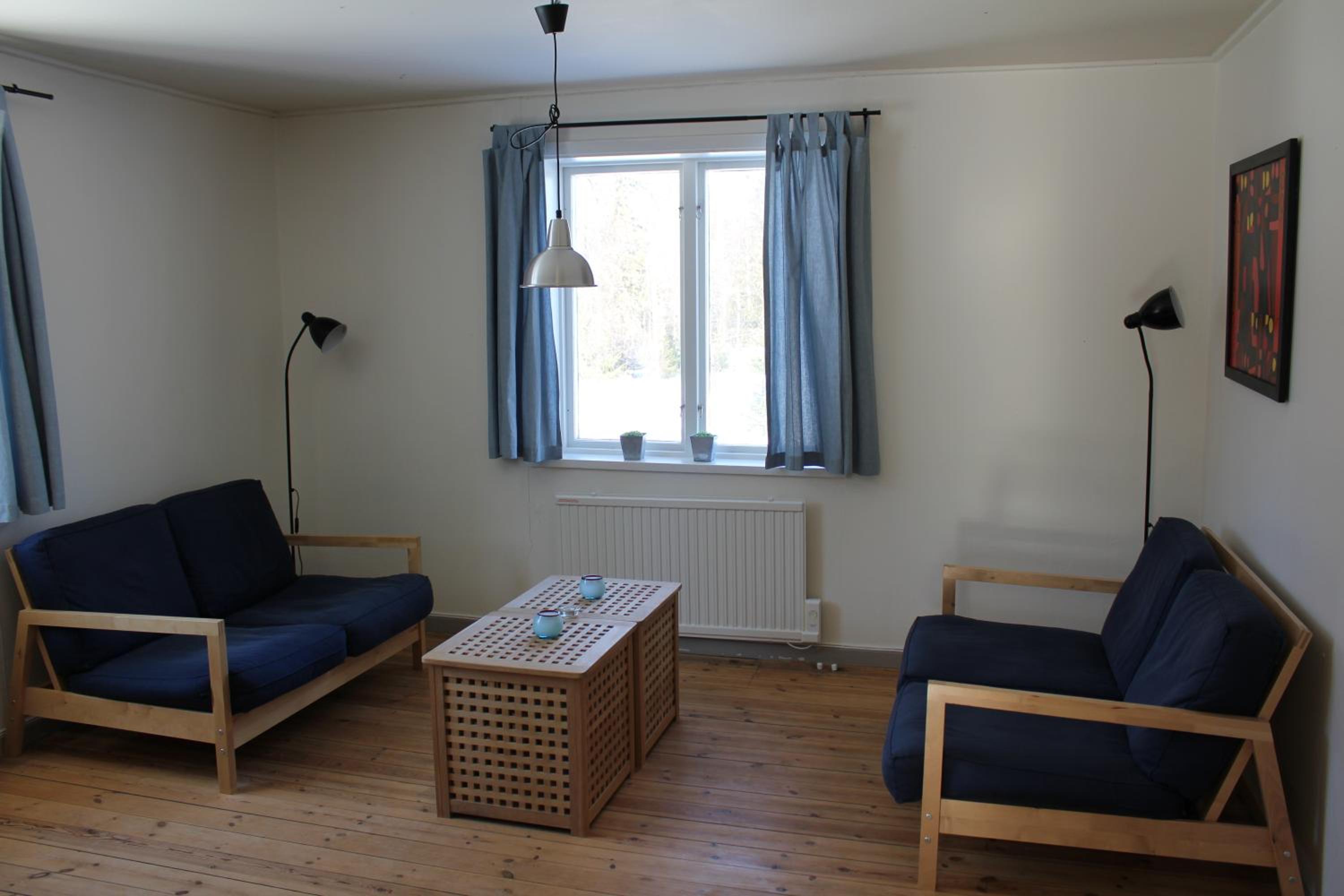 Three-Bedroom Apartment (9 Adults) - Photo 9