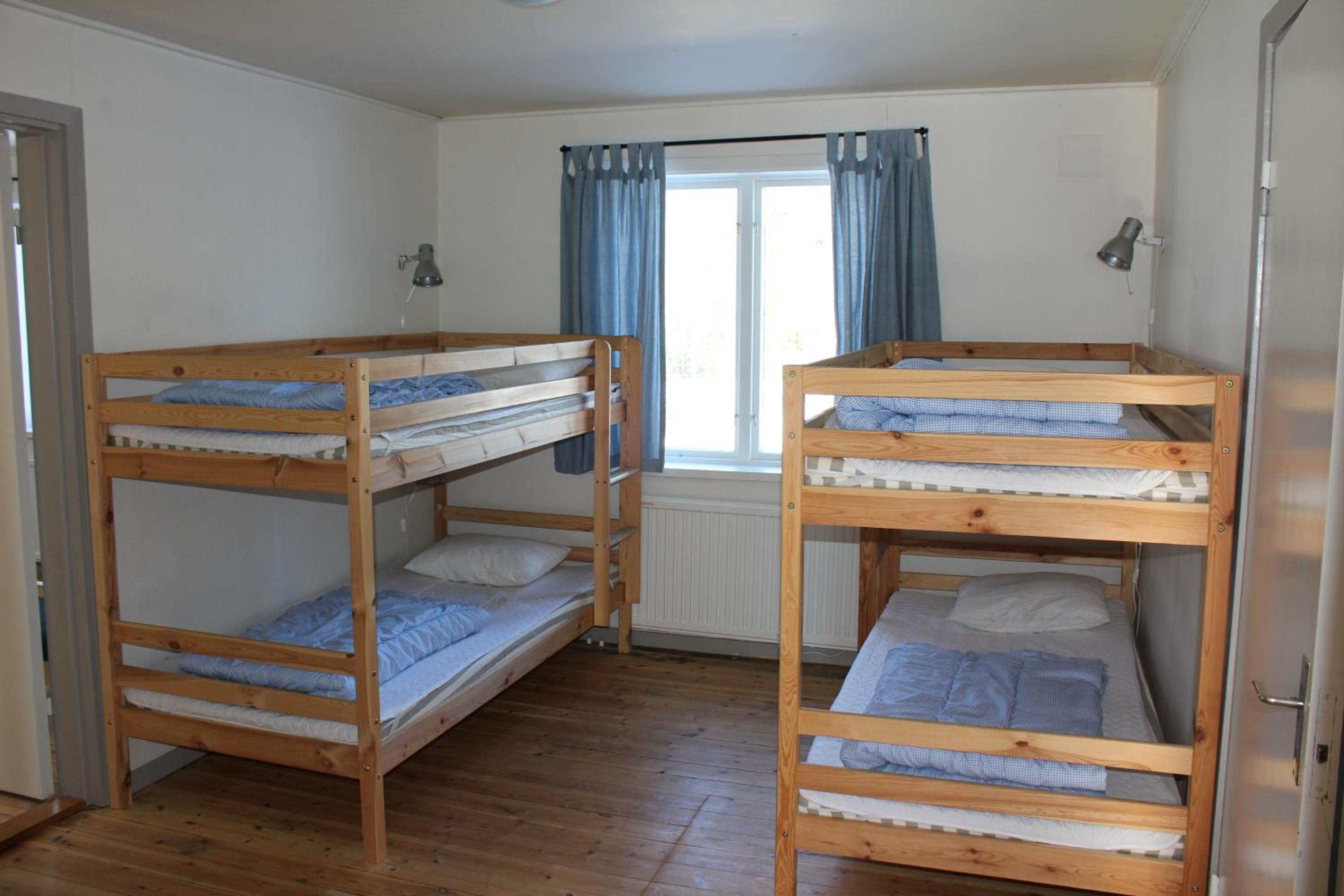 Three-Bedroom Apartment (9 Adults) - Photo 20
