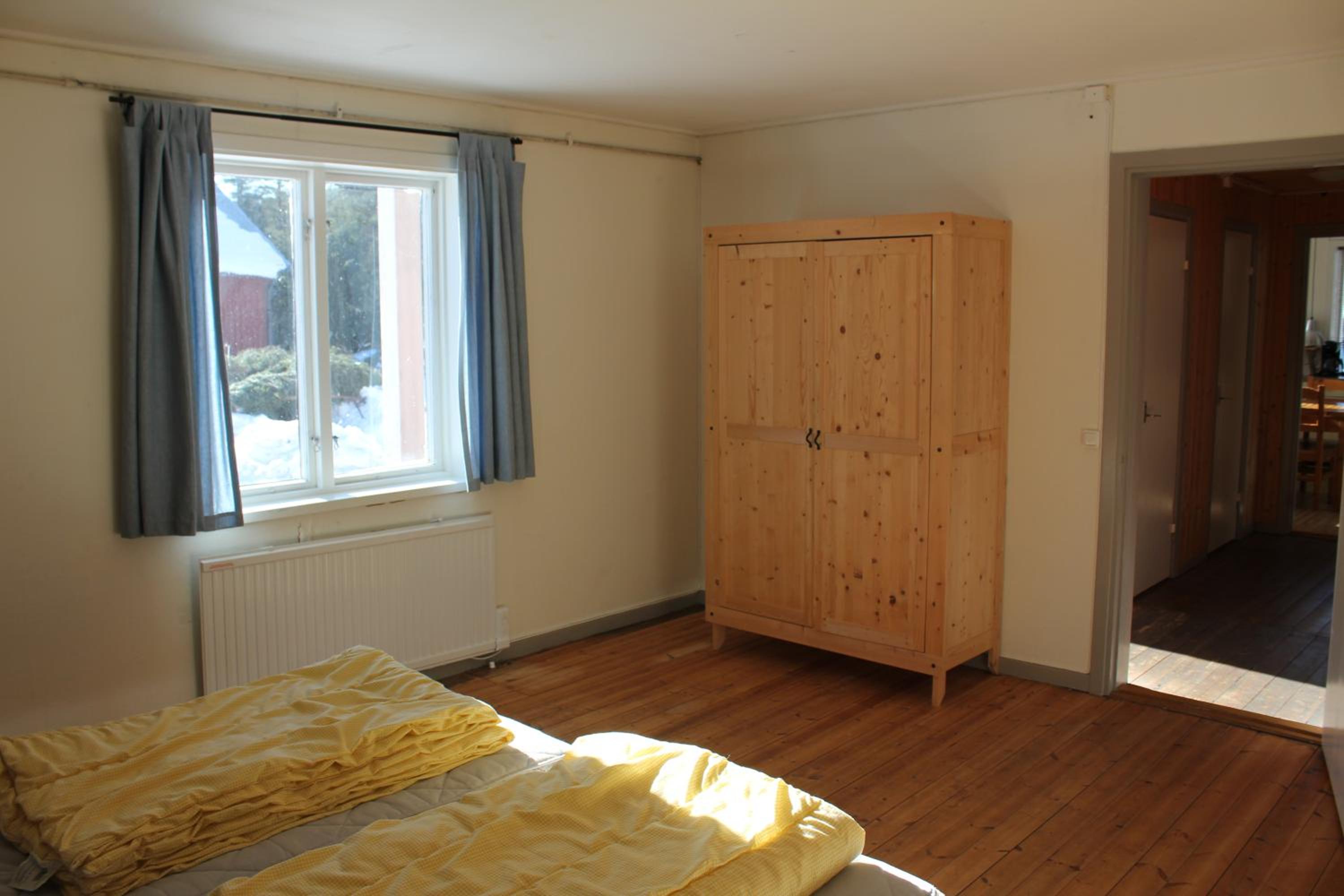 Three-Bedroom Apartment (9 Adults) - Photo 18