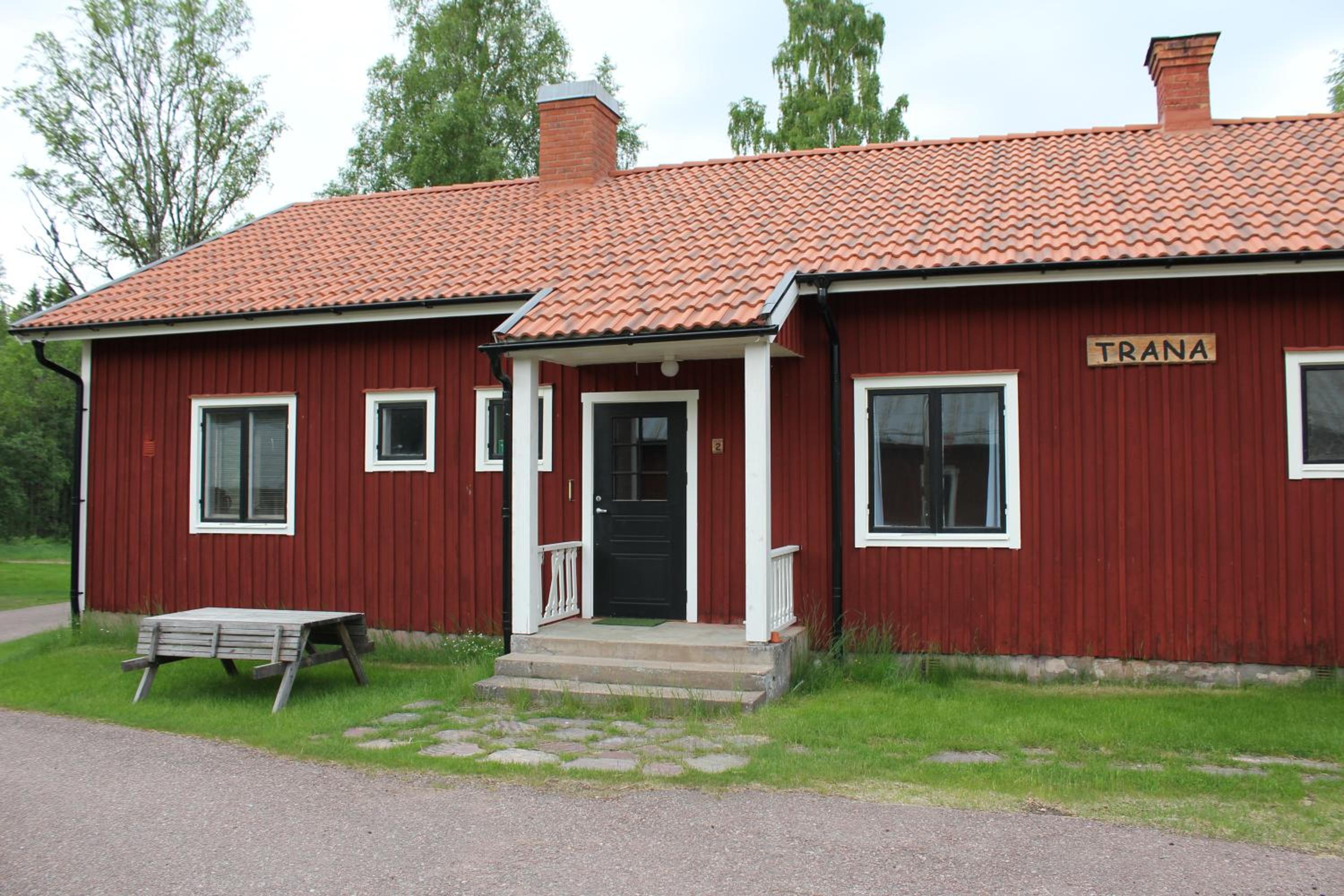 Three-Bedroom Apartment (9 Adults) - Photo 4