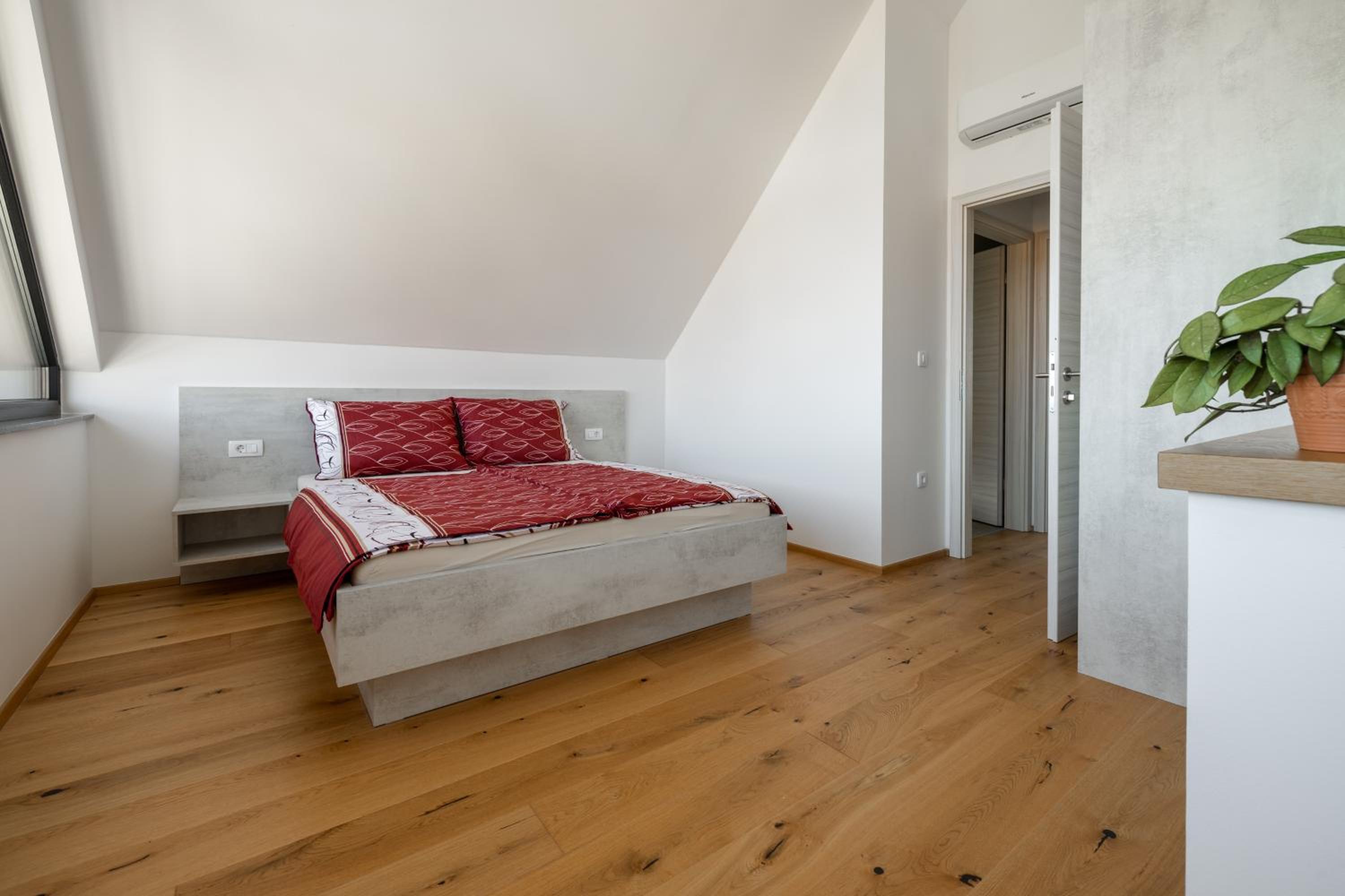 Two-Bedroom House photo 2