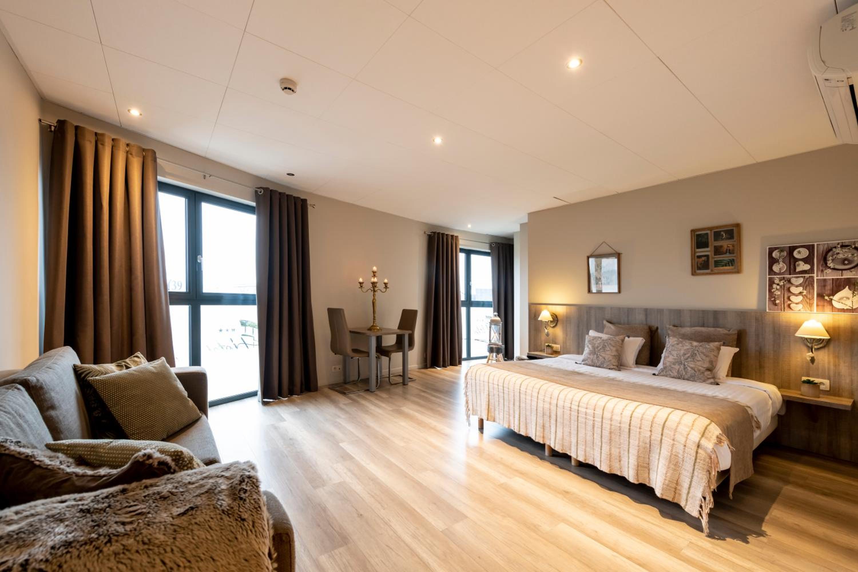 Double or Twin Room photo 3
