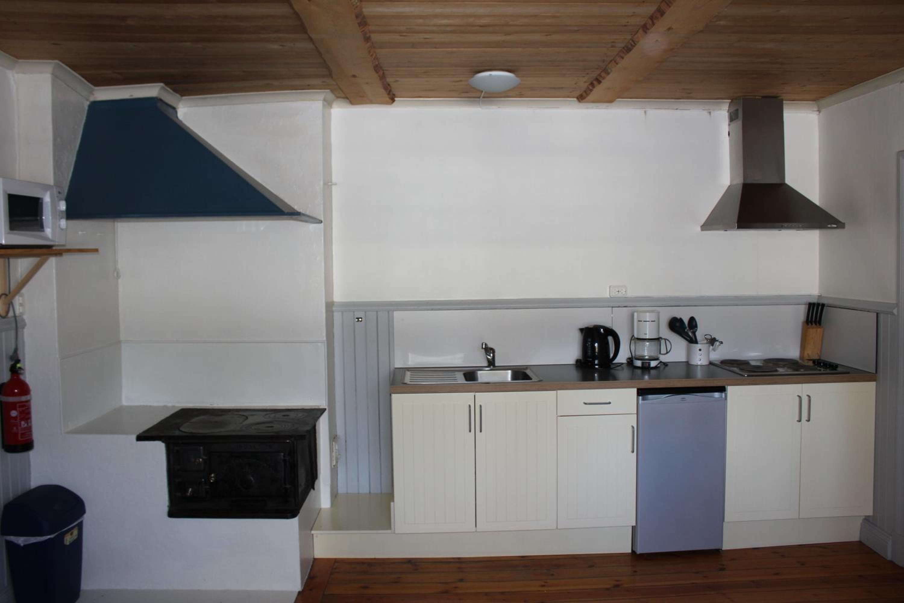 Two-Bedroom Apartment (4 Adults) - Photo 16