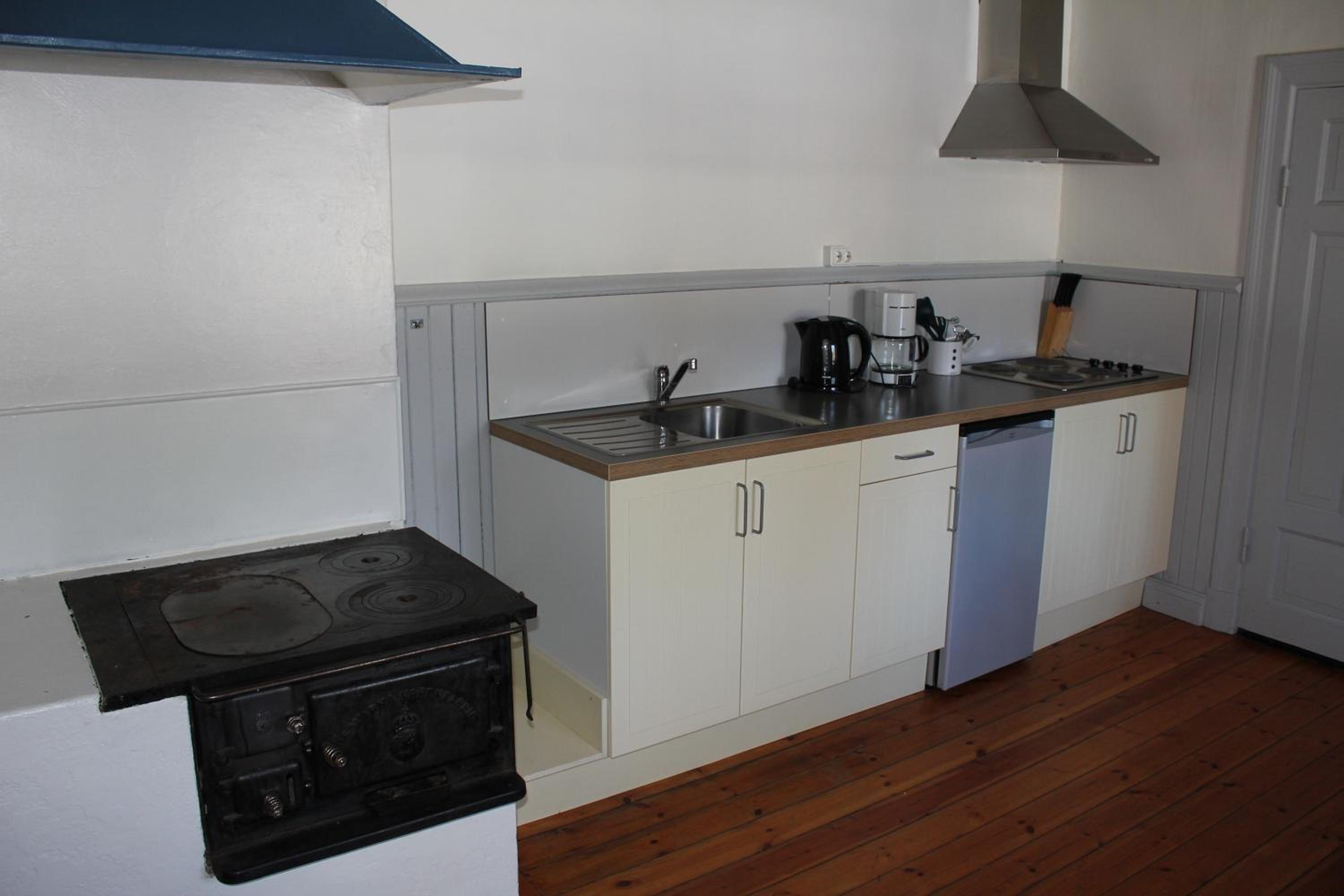 Two-Bedroom Apartment (4 Adults) - Photo 17