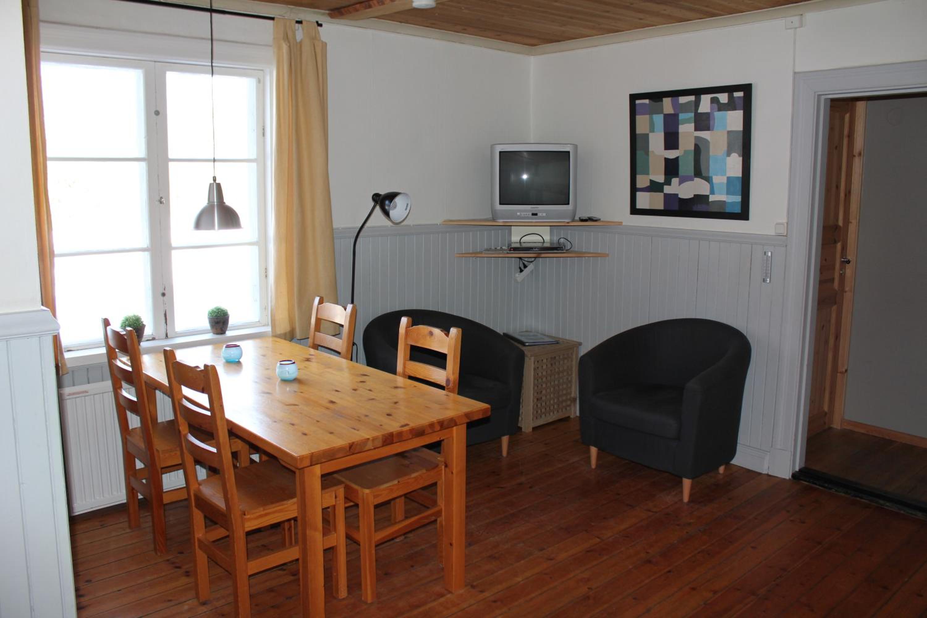 Two-Bedroom Apartment (4 Adults) - Photo 19