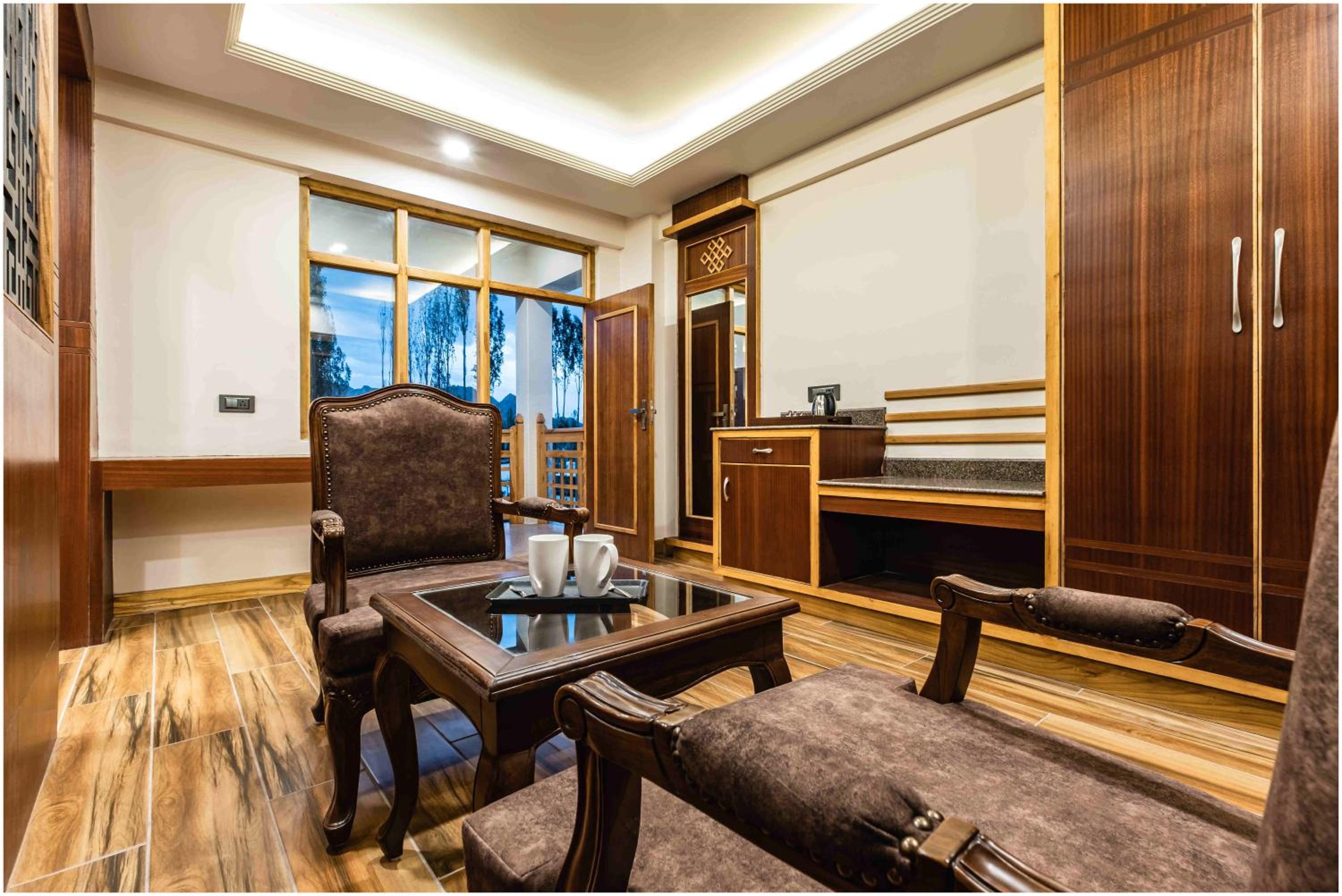 Suite - Photo 5