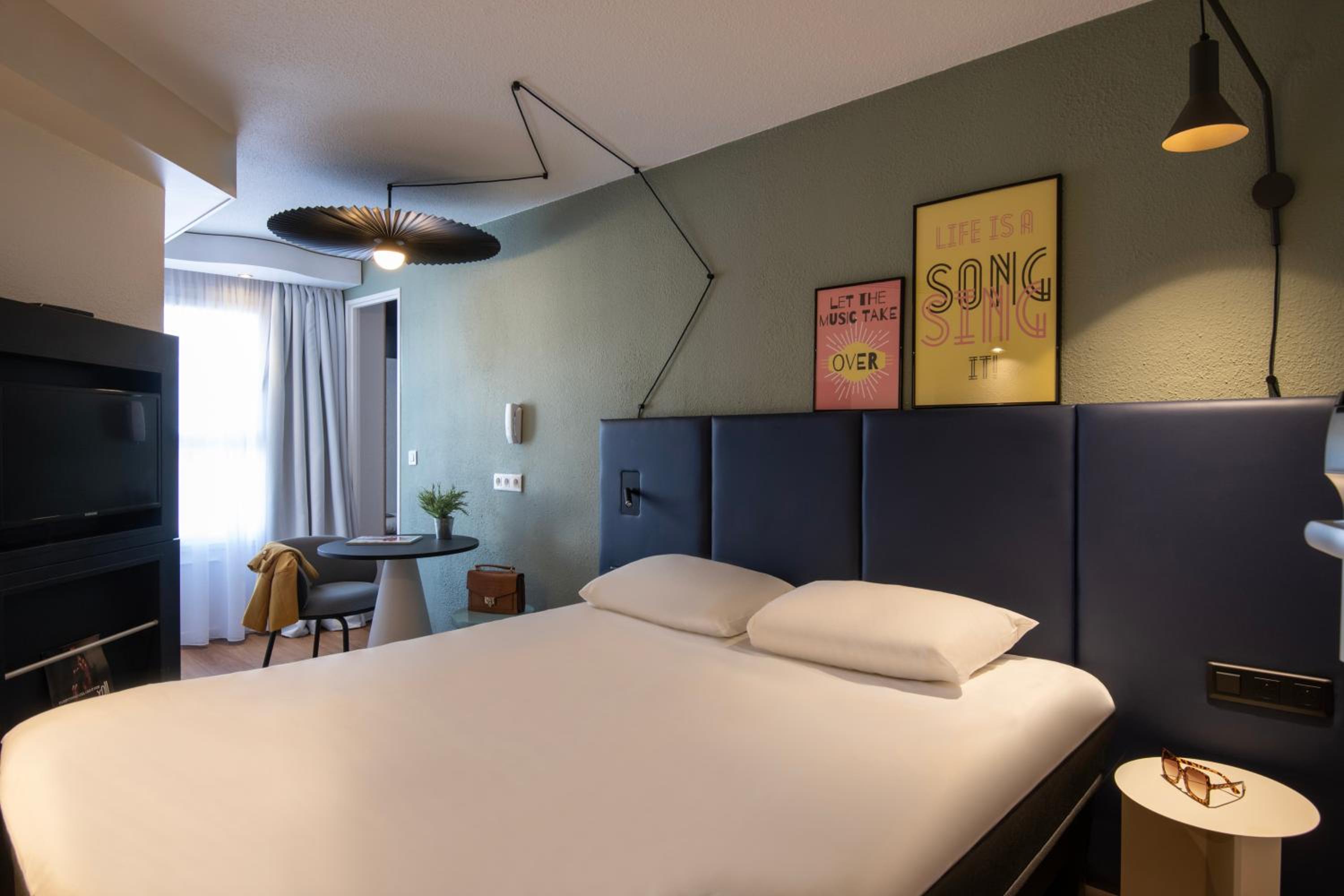 Standard Double Room - Photo 1