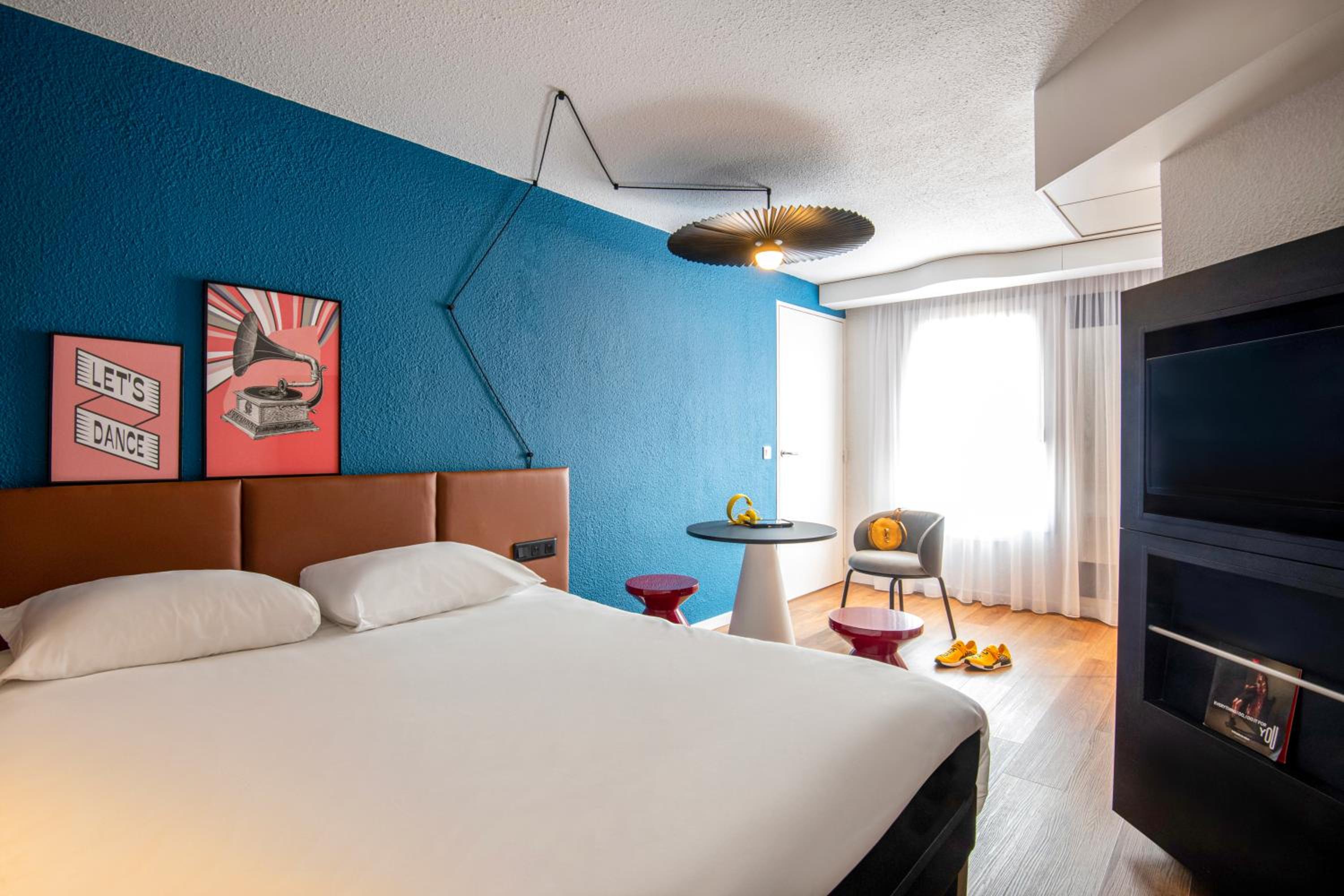 Double or Twin Room - Photo 3