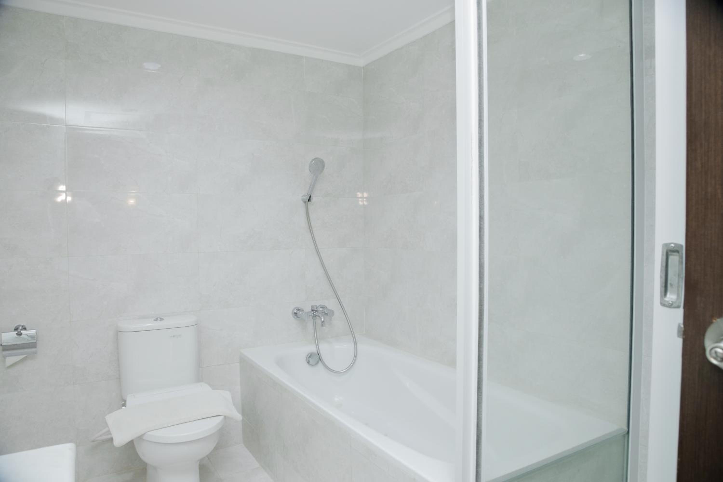 Deboer Suite - Photo 5