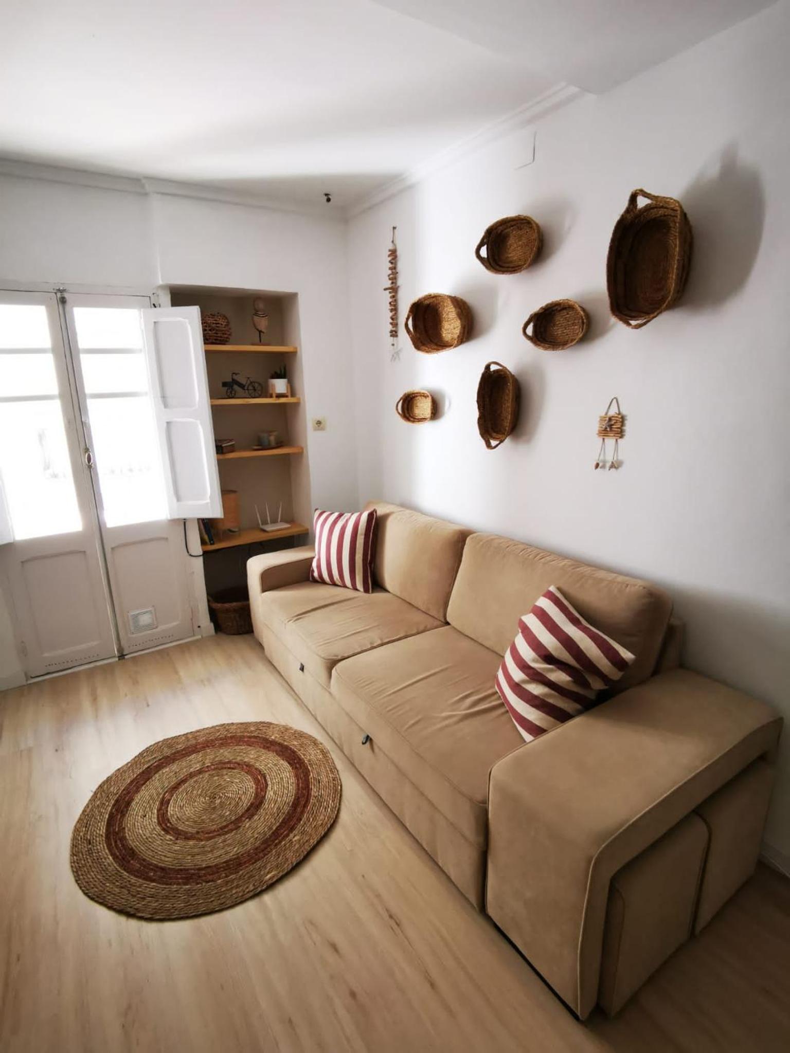 Apartment with Balcony photo 3