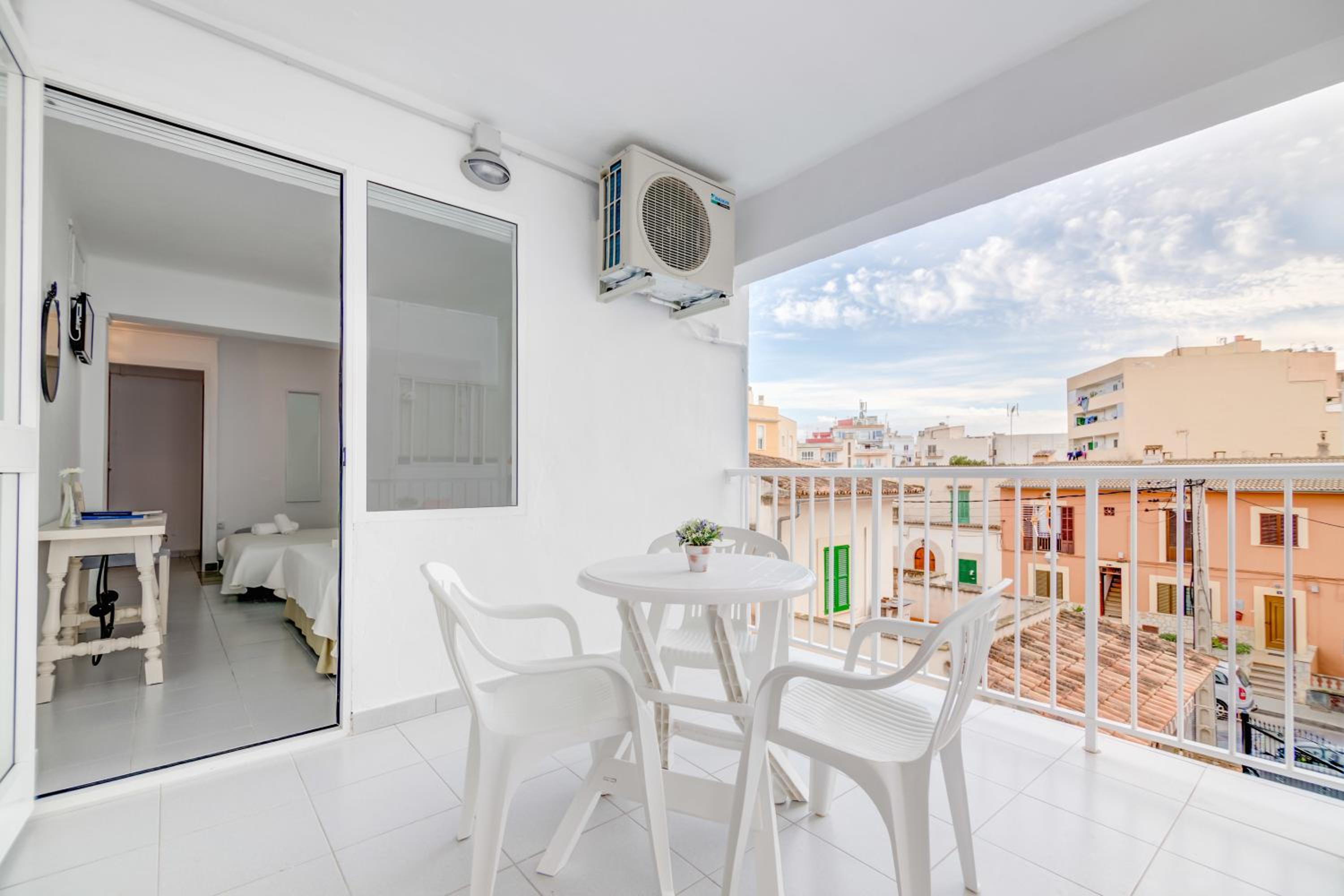 Superior Double Room with Balcony photo 2