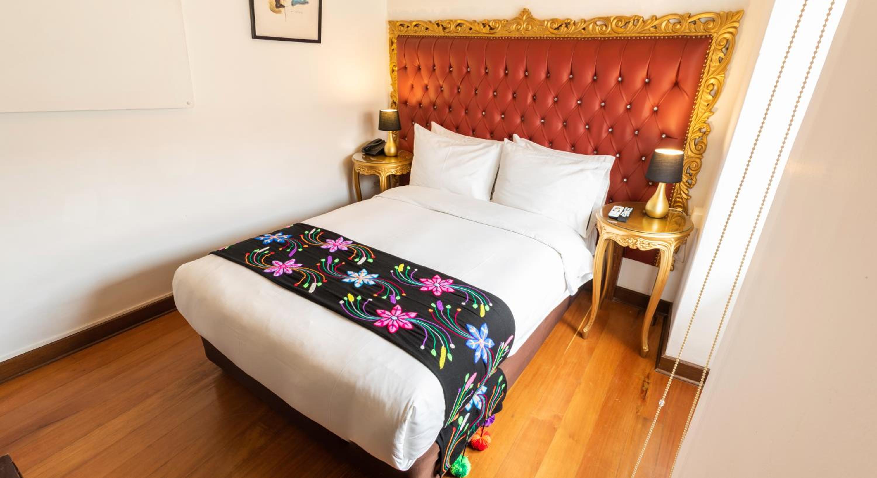 Deluxe Double Room with Bath photo 3