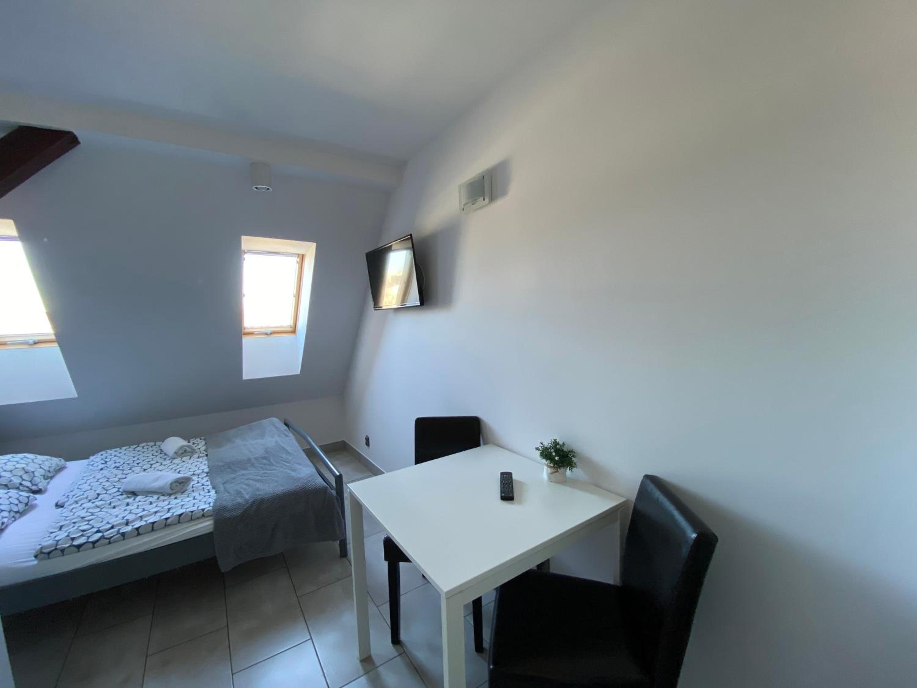 Double Room with Private Bathroom photo 3