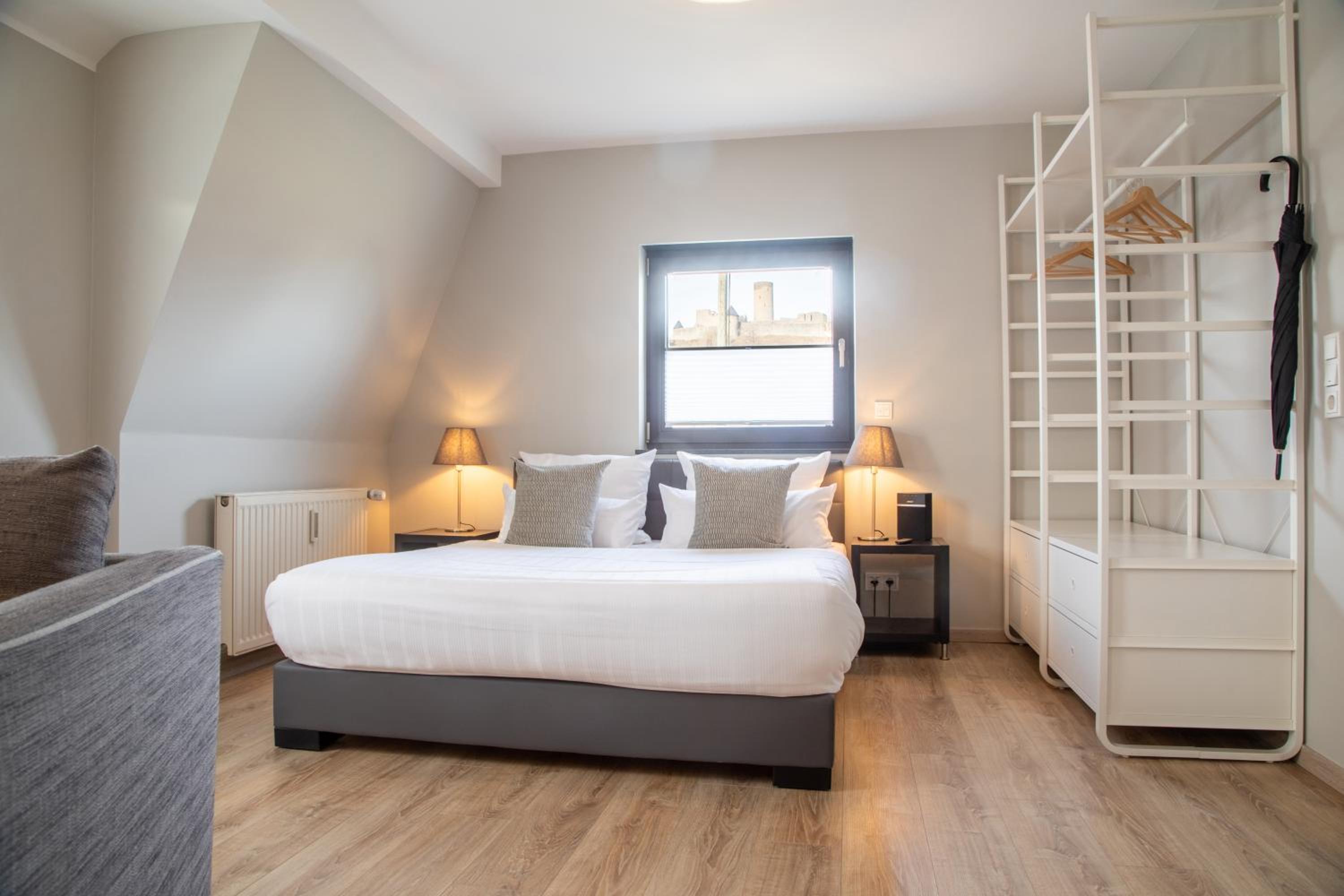 Deluxe Junior Suite photo 3