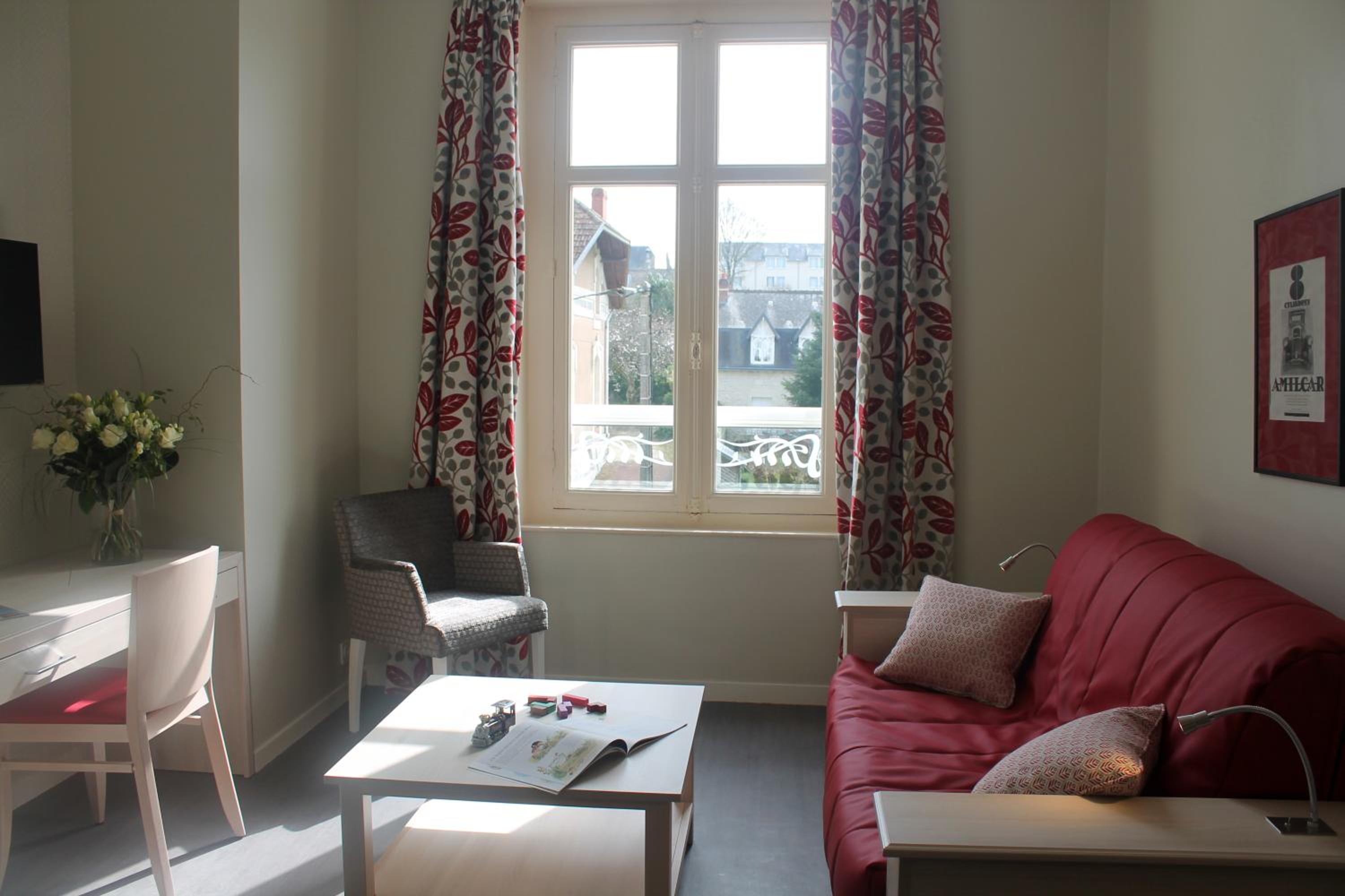 Family Room photo 3