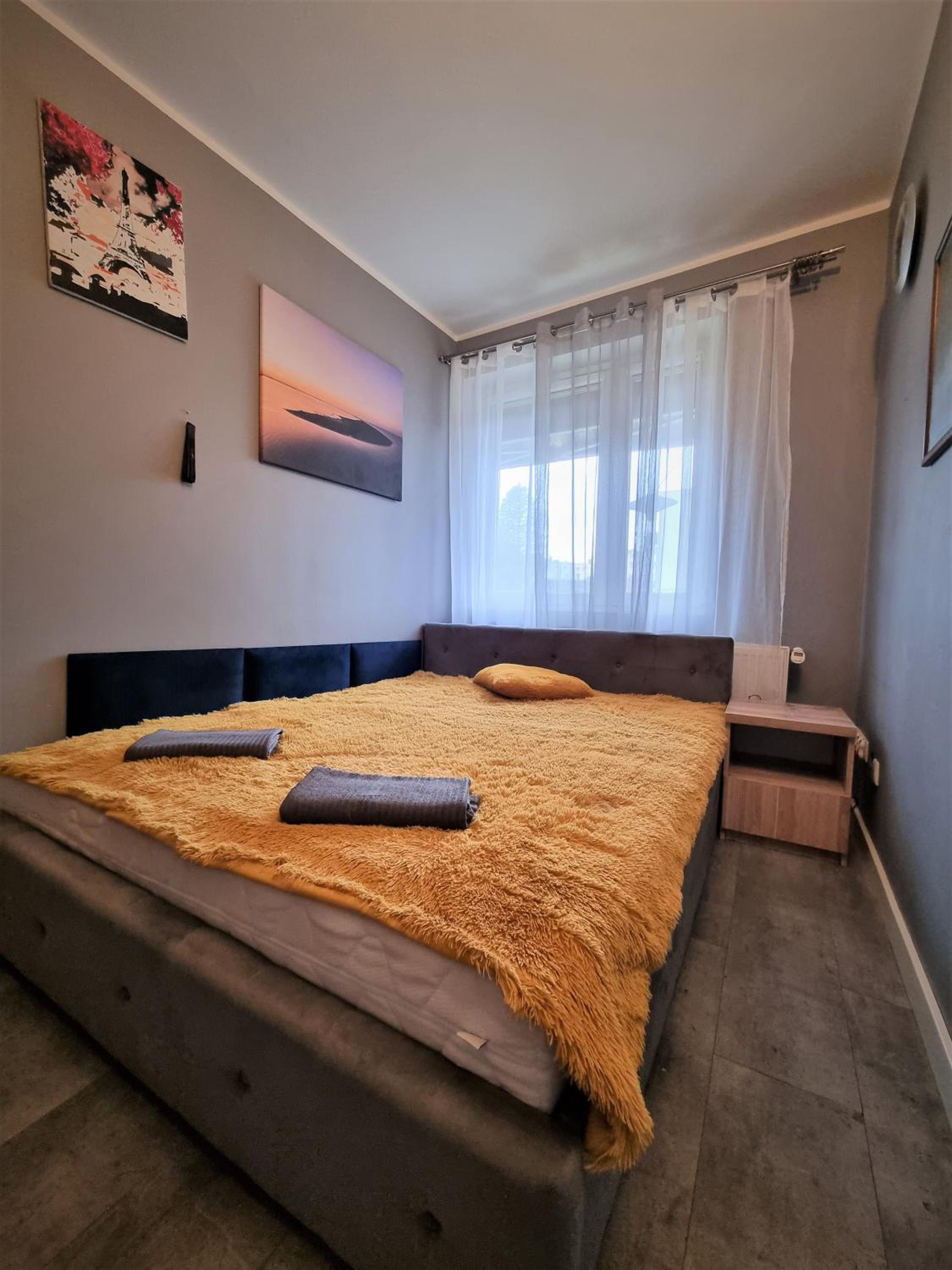 Apartment with Balcony photo 3