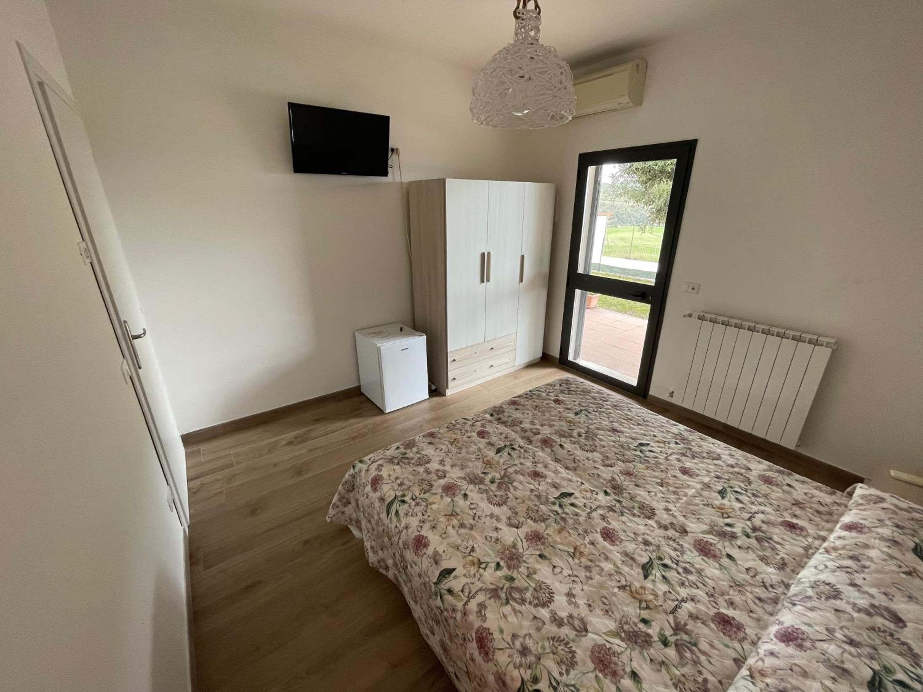 Double or Twin Room with Pool View photo 2