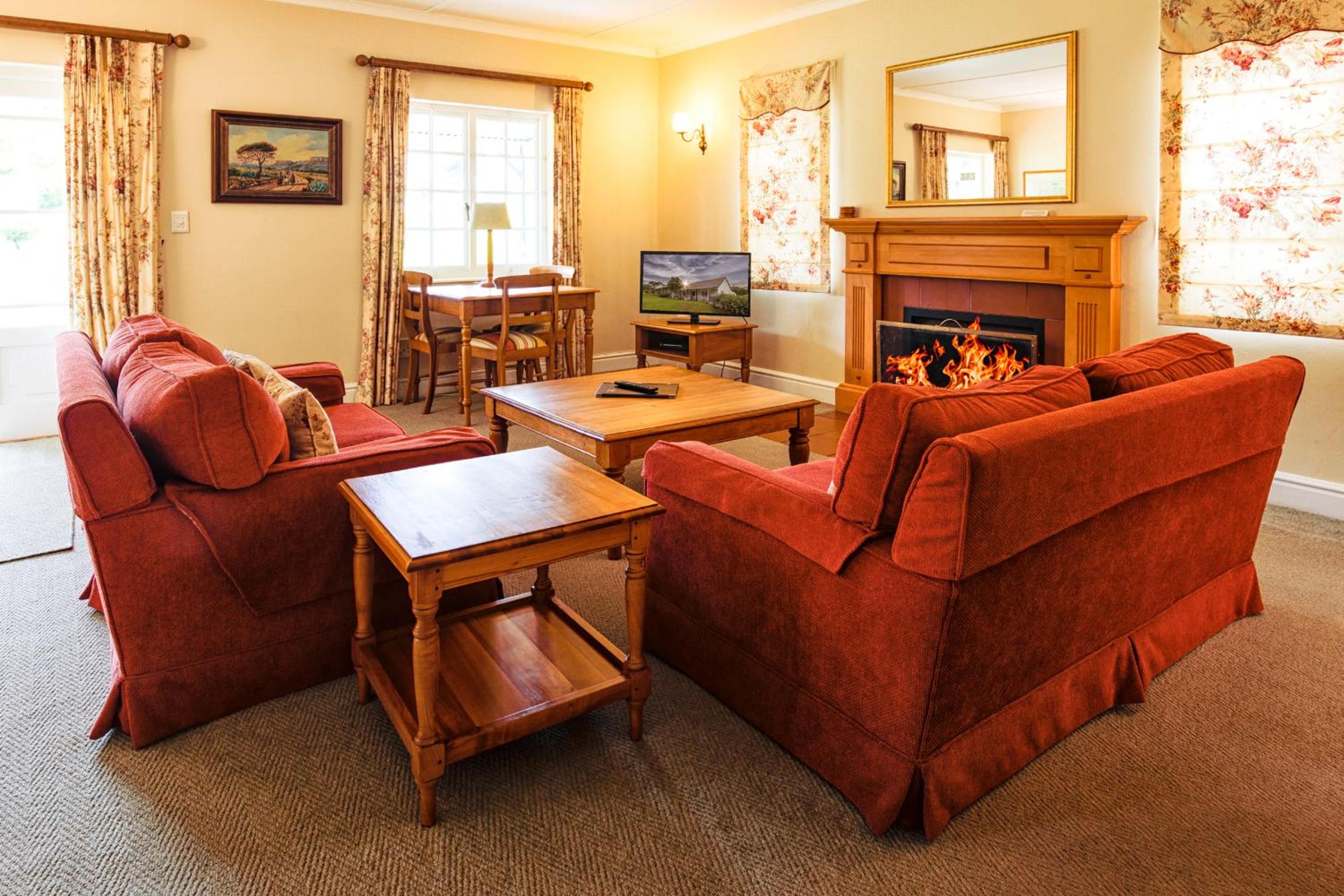 Two-Bedroom Villa - Photo 4