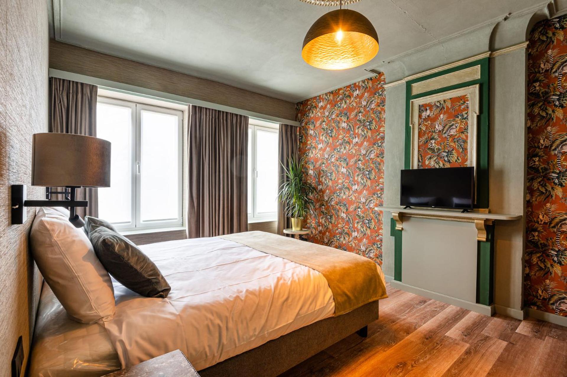 Deluxe King Room photo 2