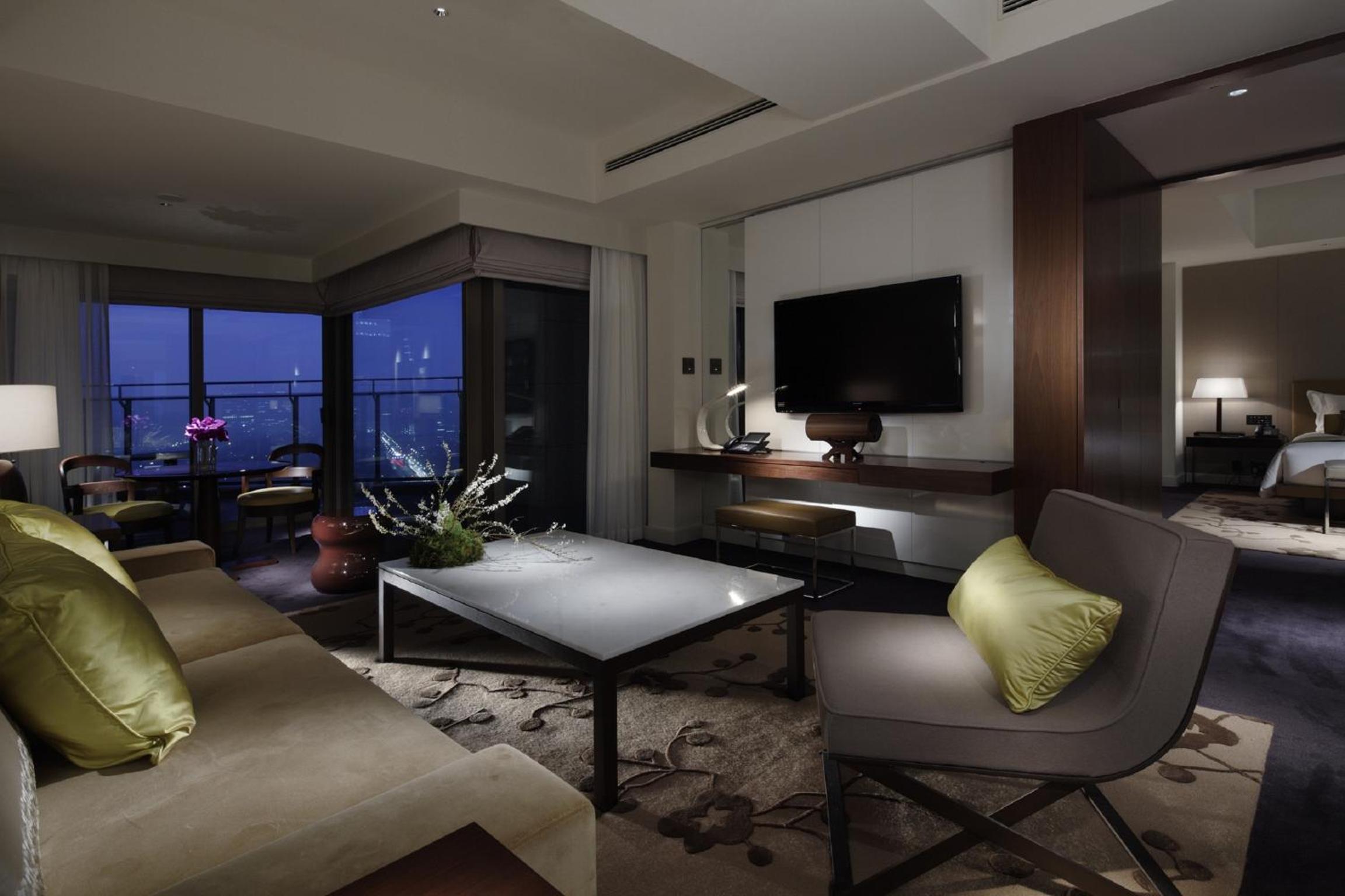 Executive Suite - Photo 5