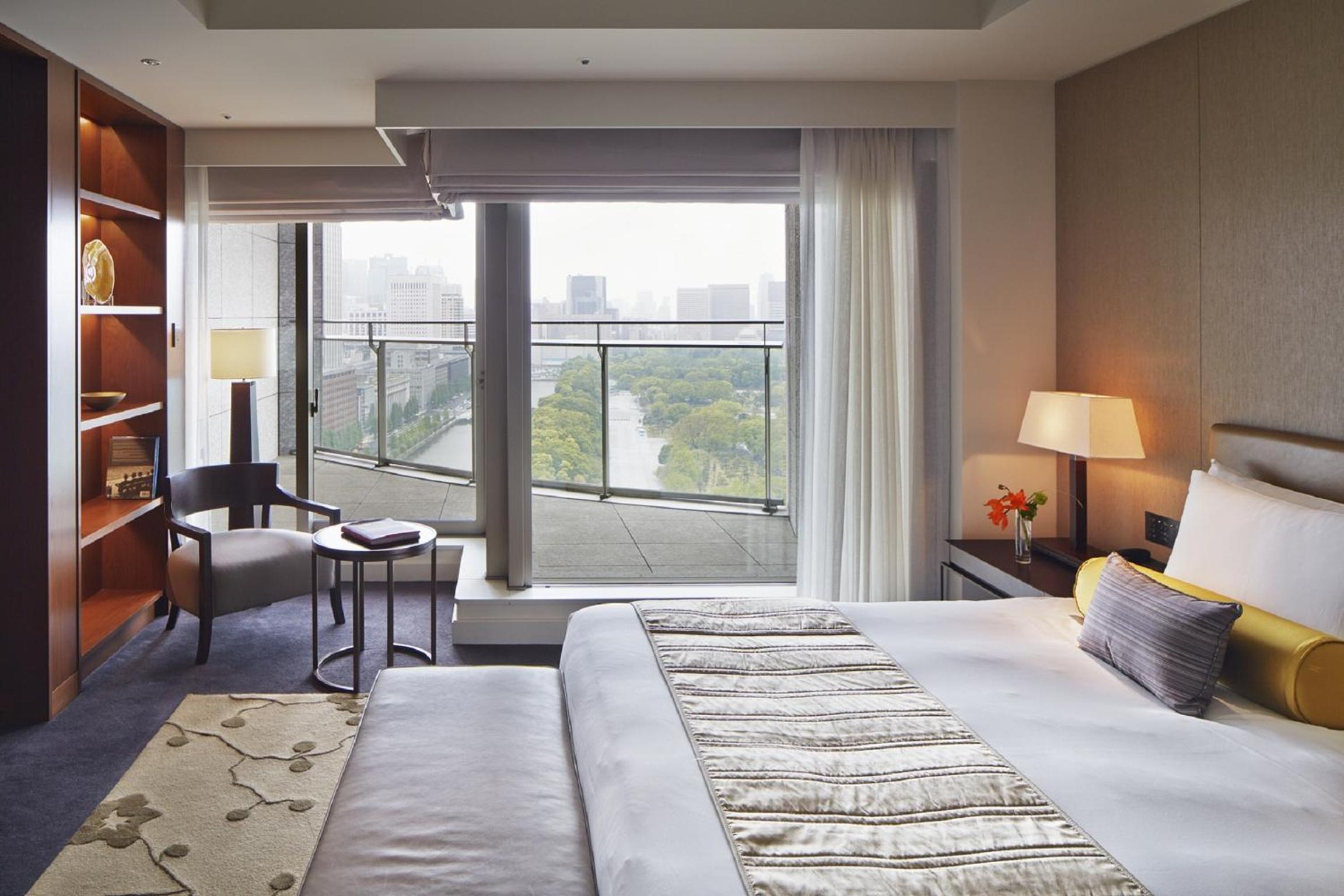 Executive Suite - Photo 3