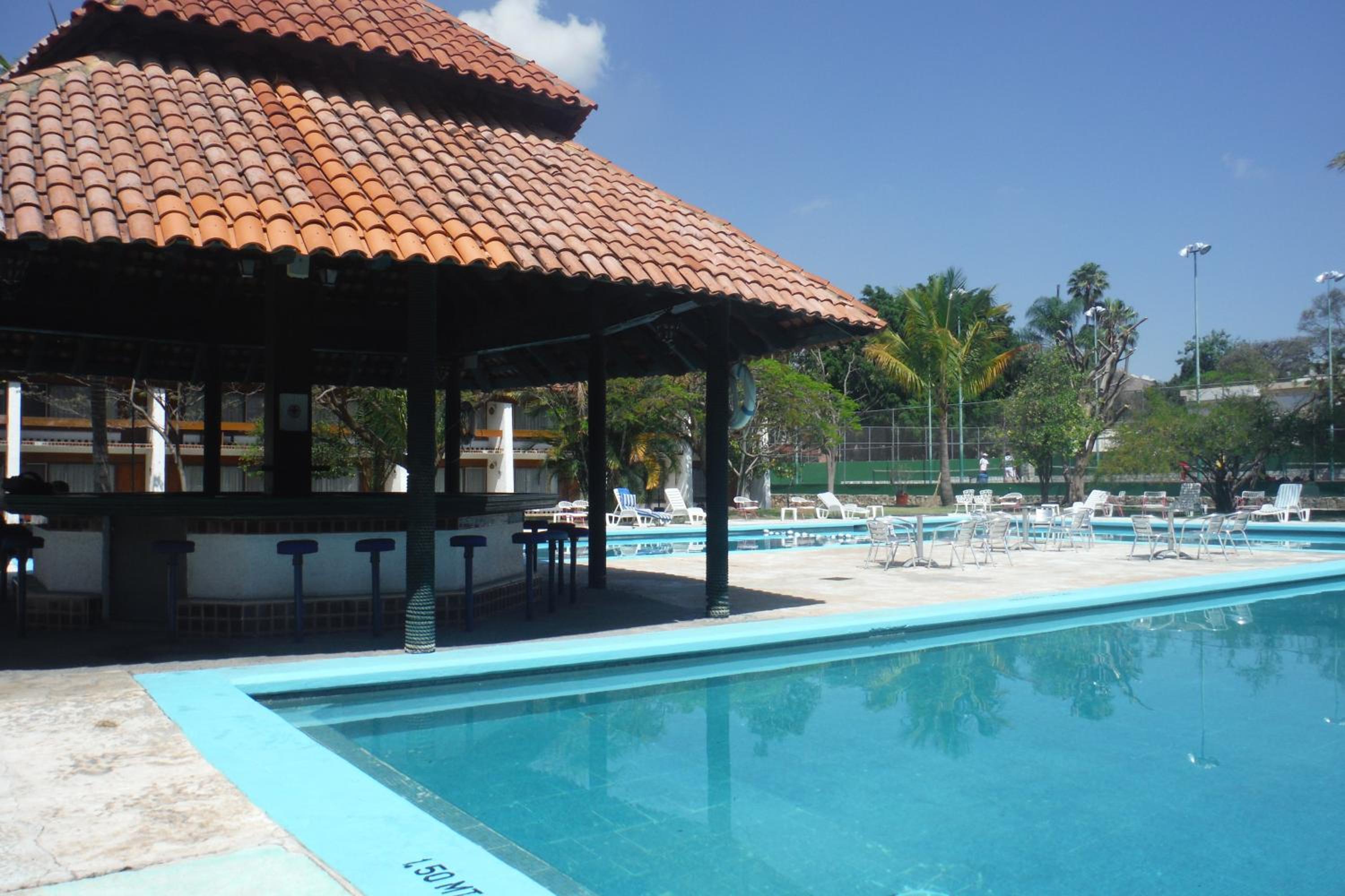 Standard Double Room With Two Double Beds - Pool View  photo 3