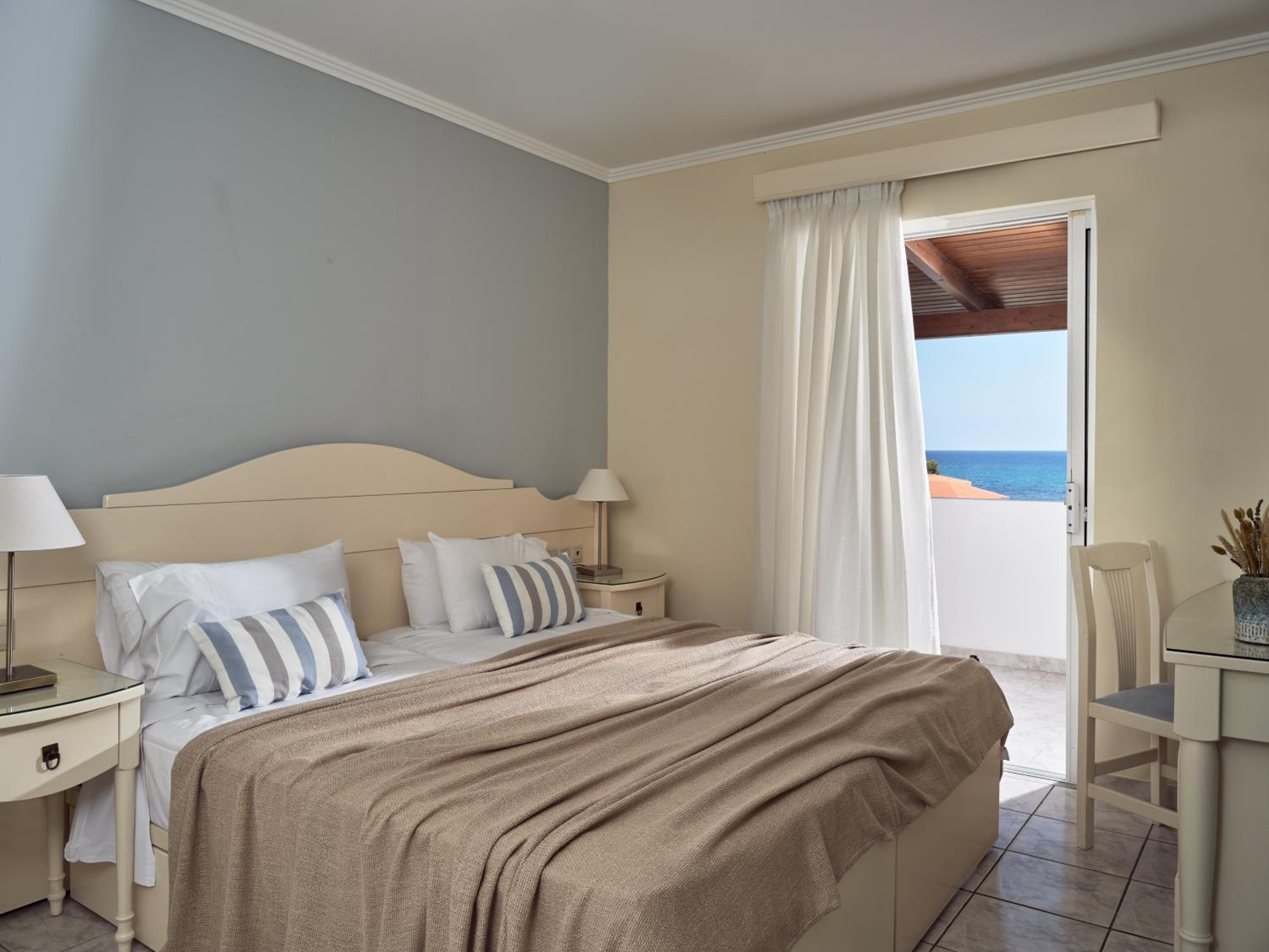 Studio with Sea View - Photo 5