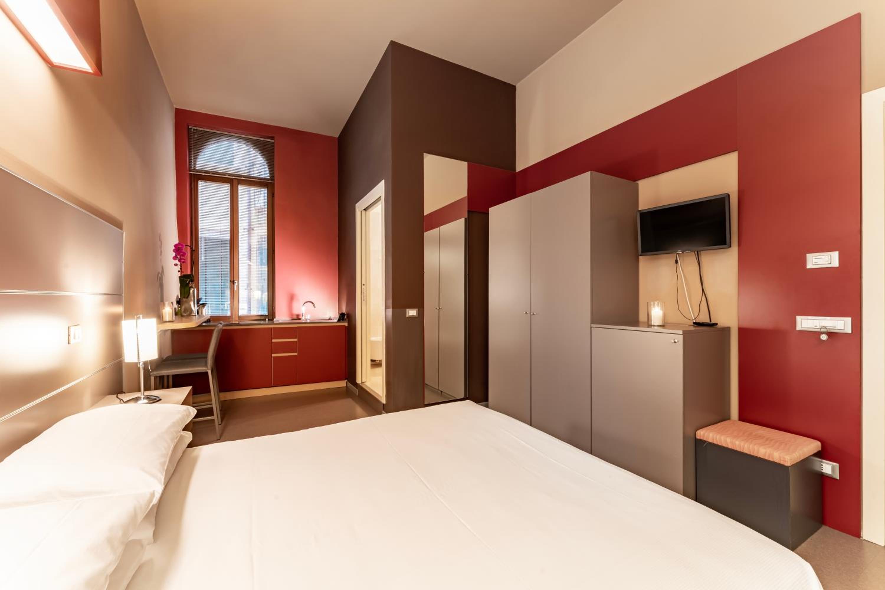 Studio Apartment photo 3