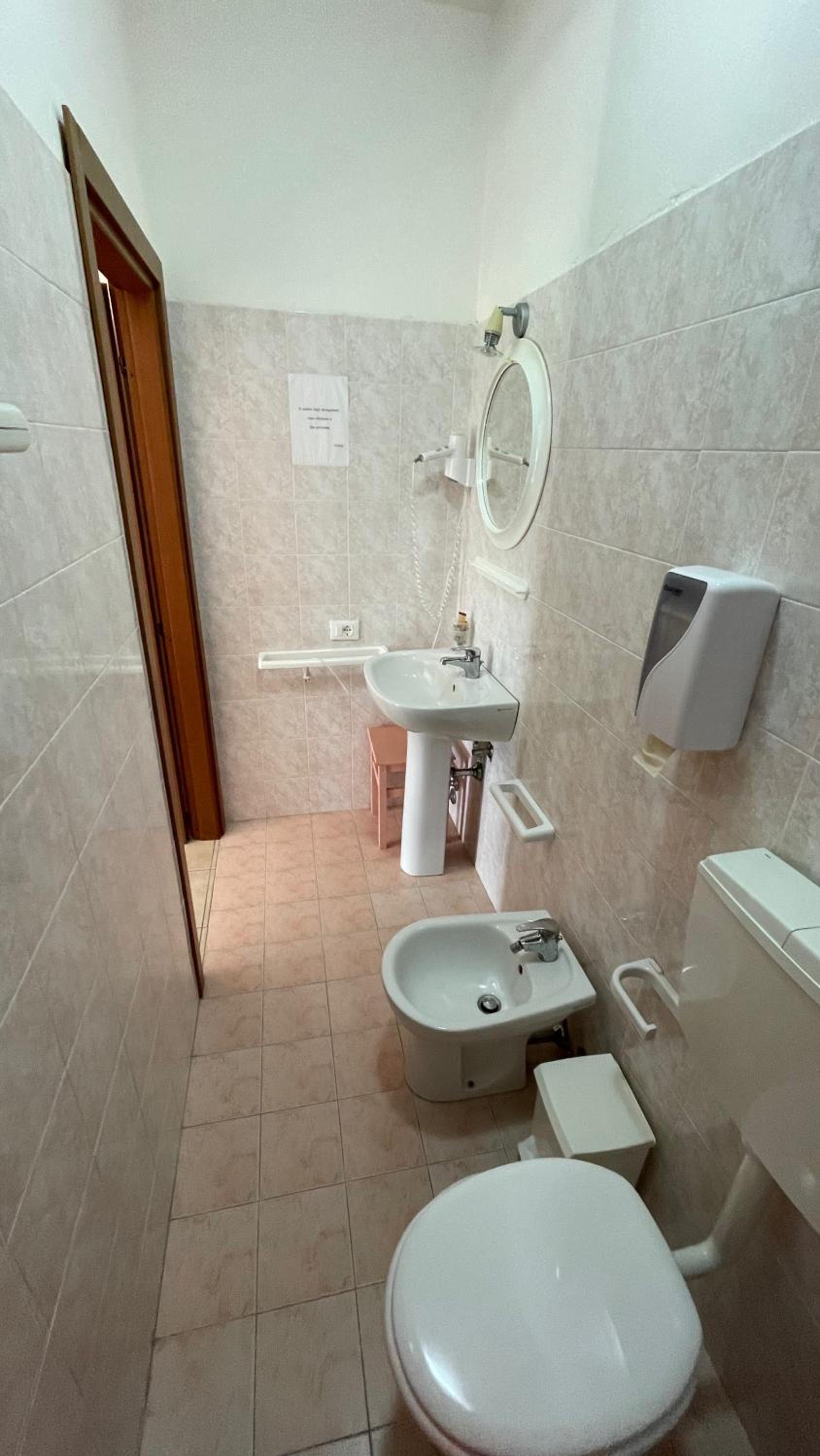 Double or Twin Room photo 2