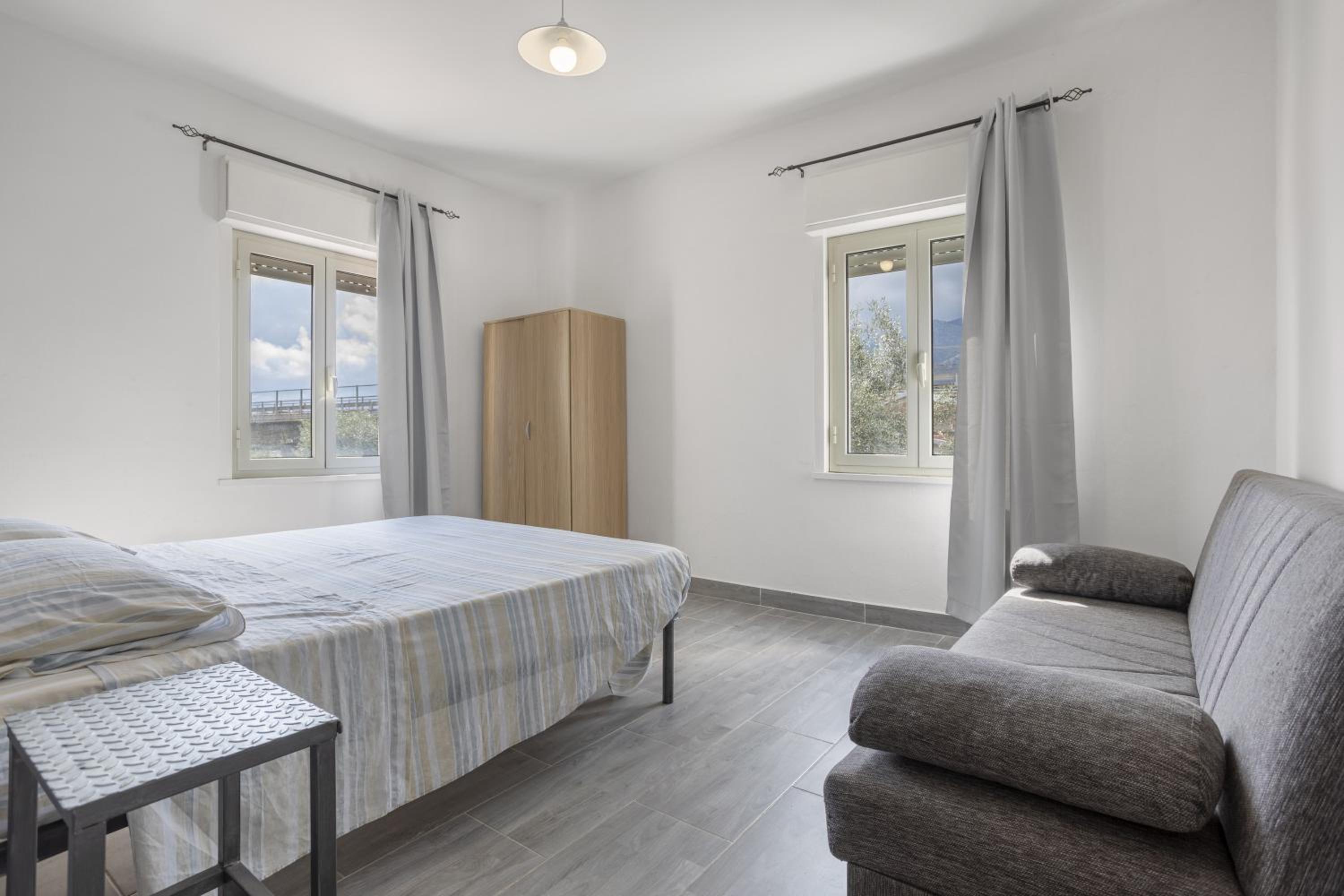 Two-Bedroom Deluxe Apartment with Garden View photo 1