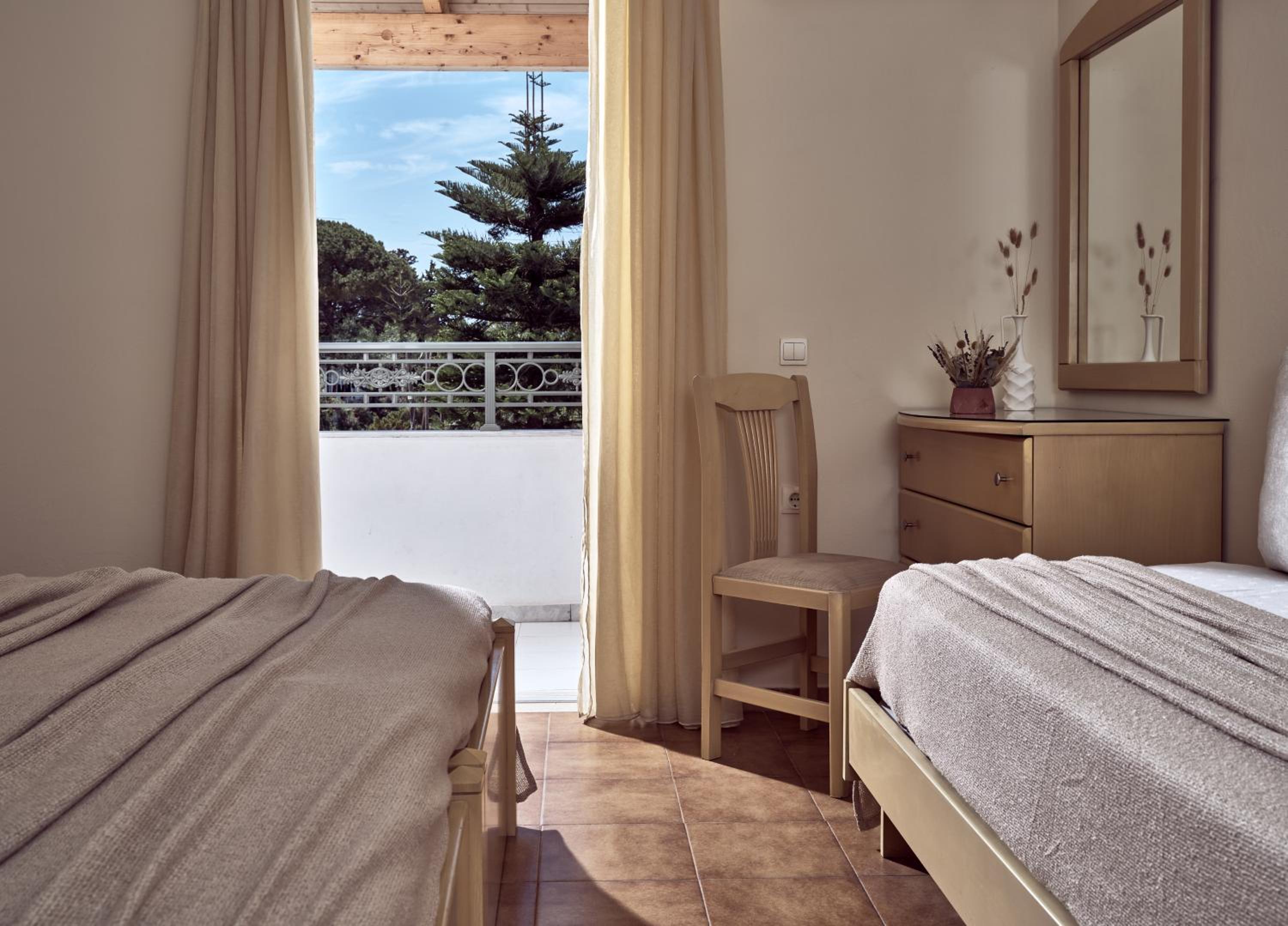 Studio (2 Adults) - Photo 8