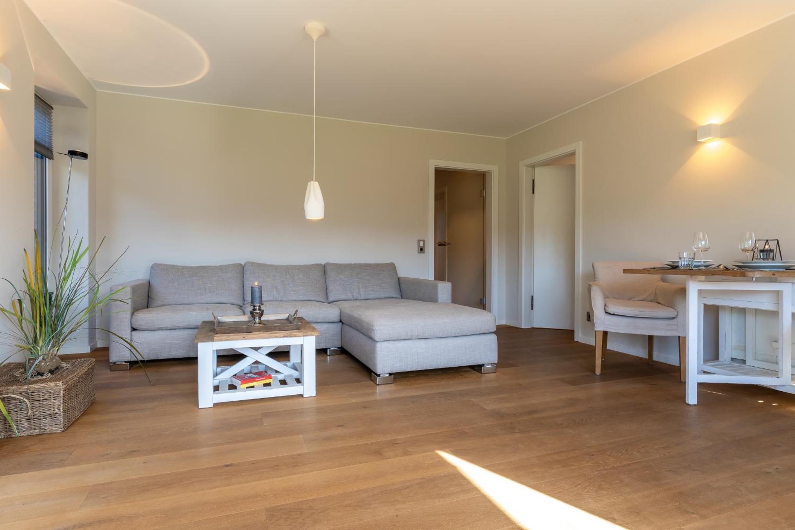 Apartment with Terrace photo 3