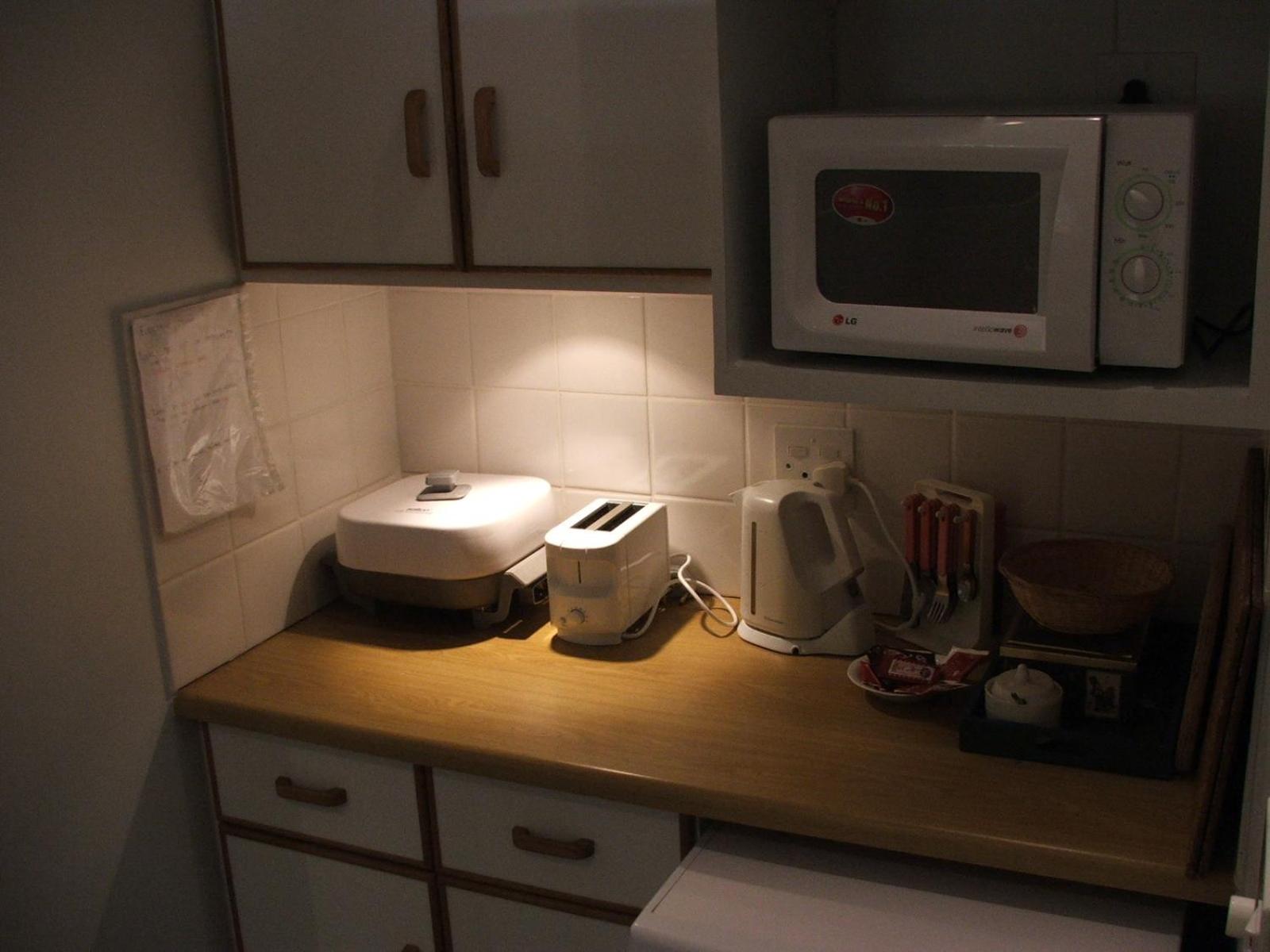 Budget Double Room - Photo 5