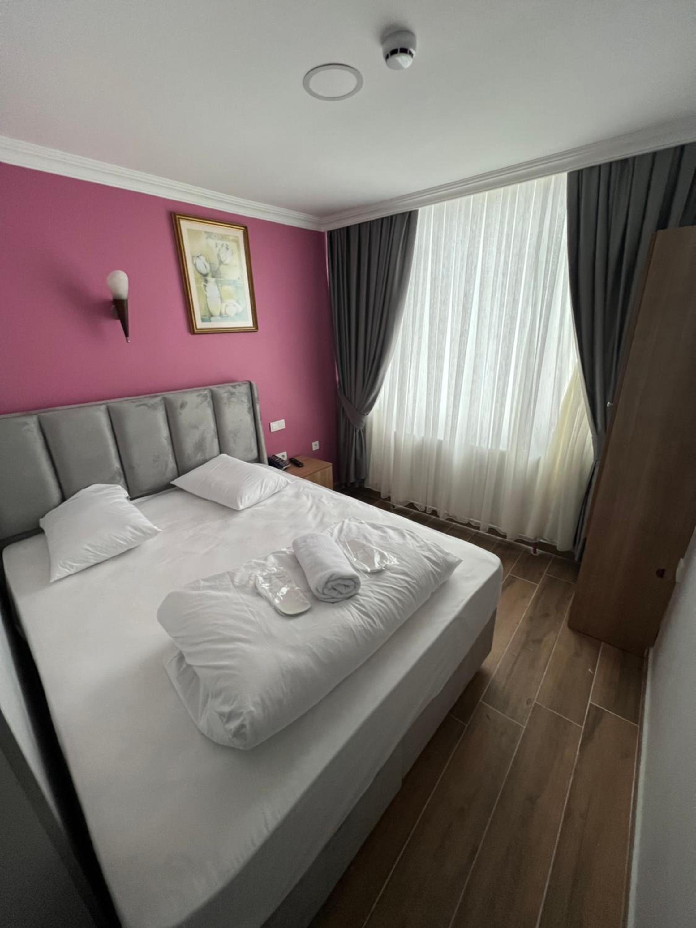 Large Single Room photo 1