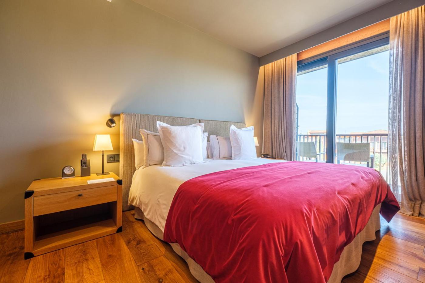 Superior Suite - Photo 3