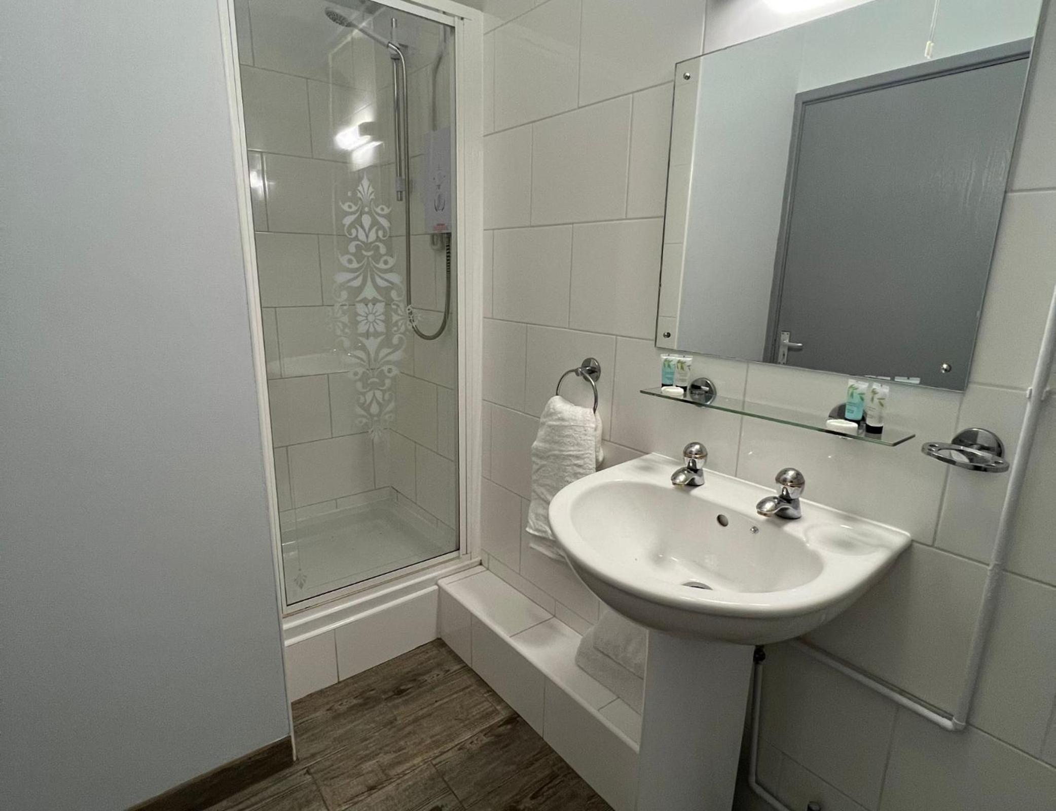 Triple Room with Shower - Photo 5