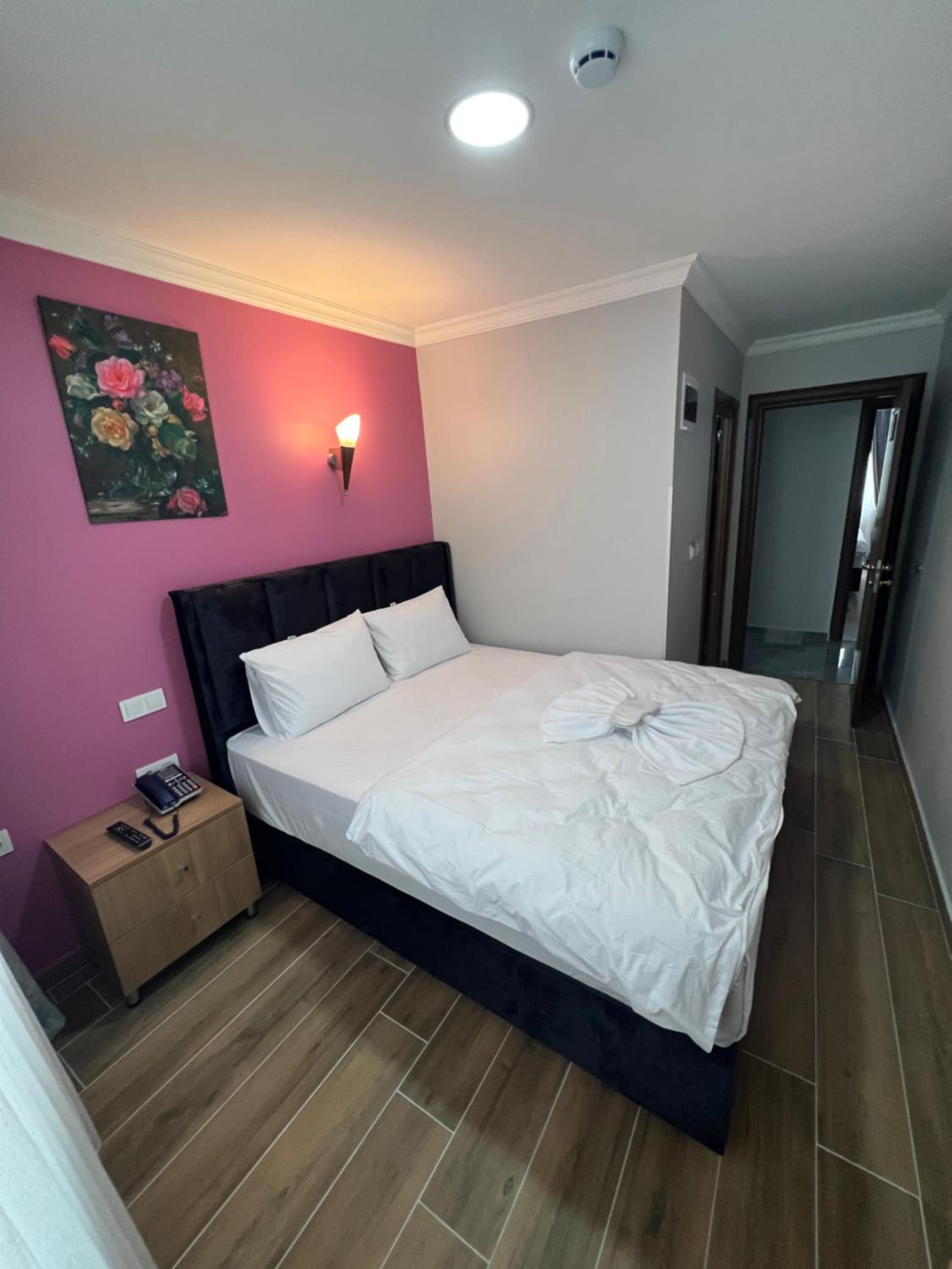 Large Single Room photo 2