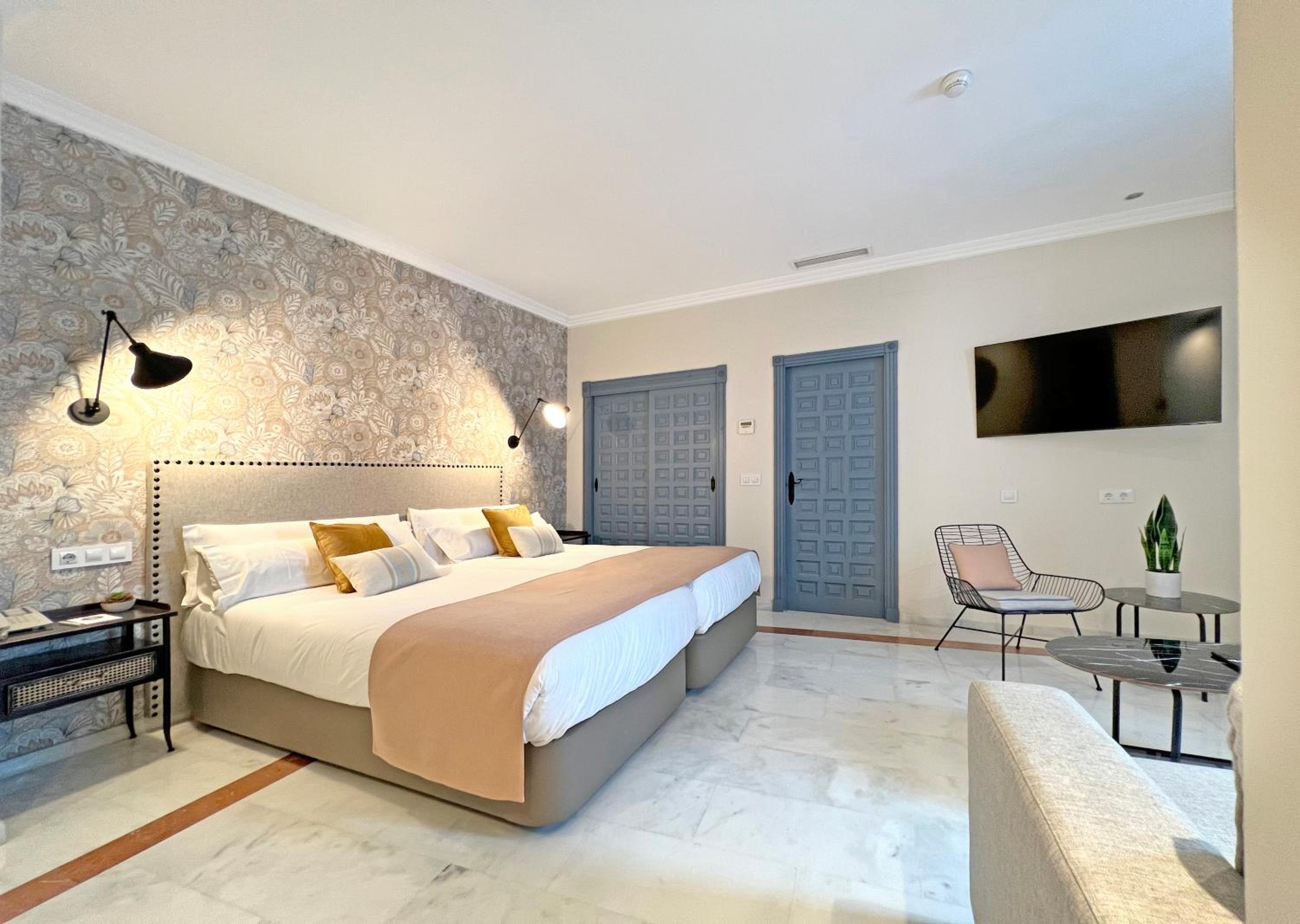 Triple Room - Photo 5