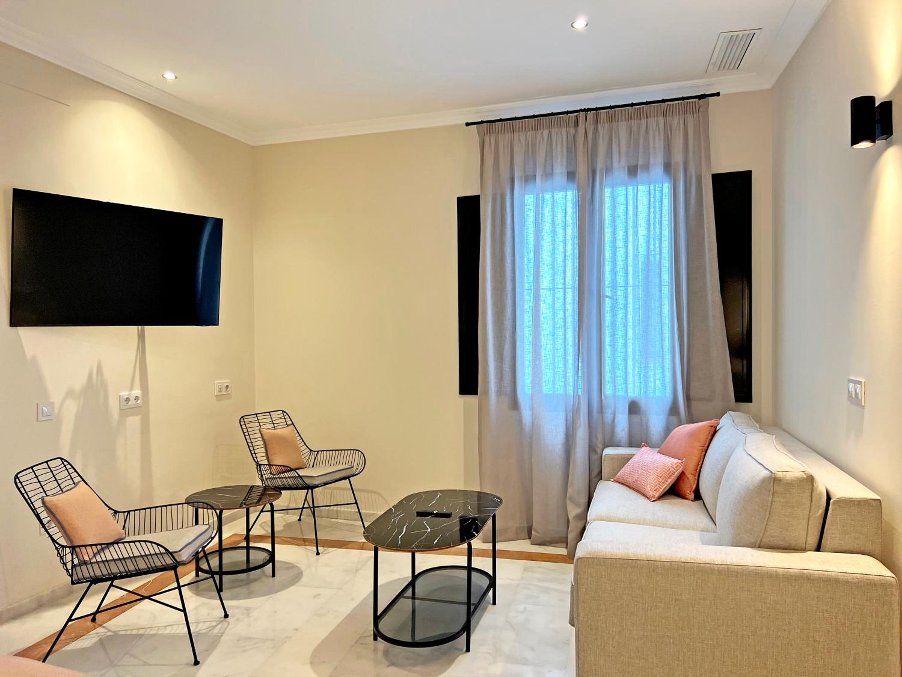 Triple Room - Photo 1