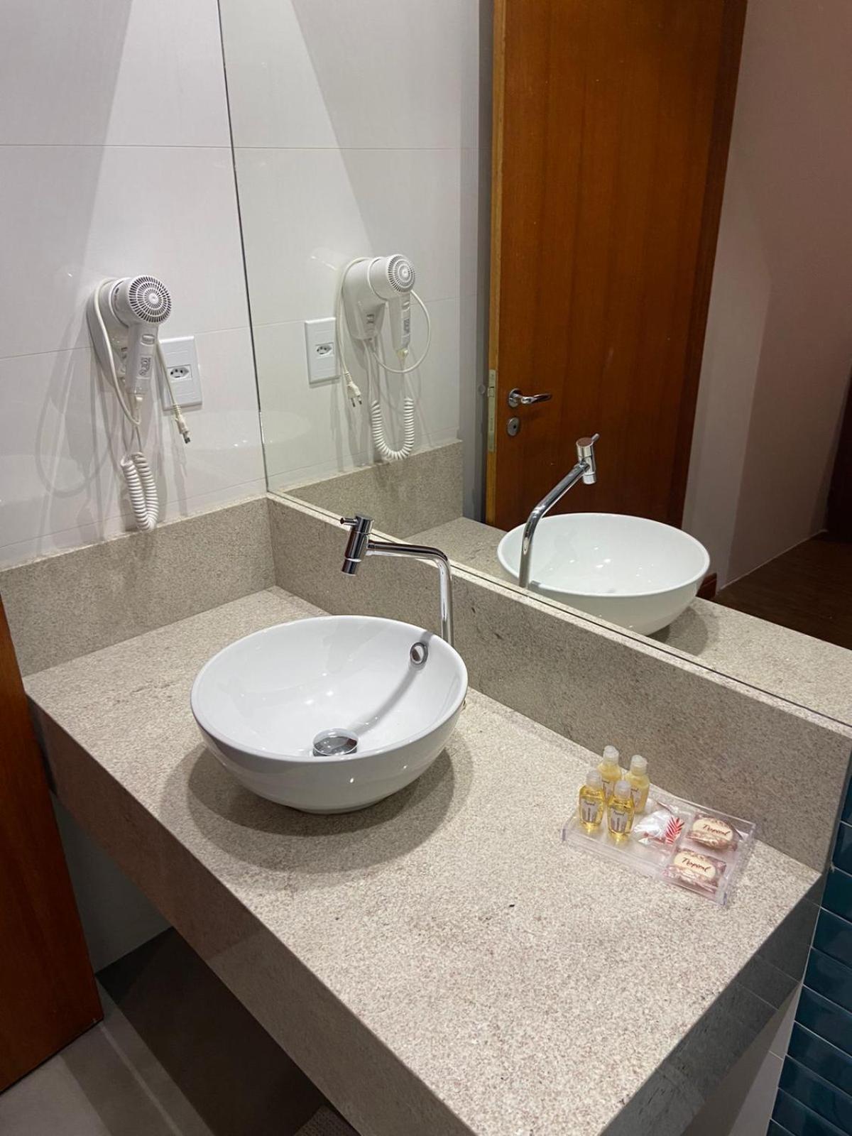 Budget Double Room - Photo 15
