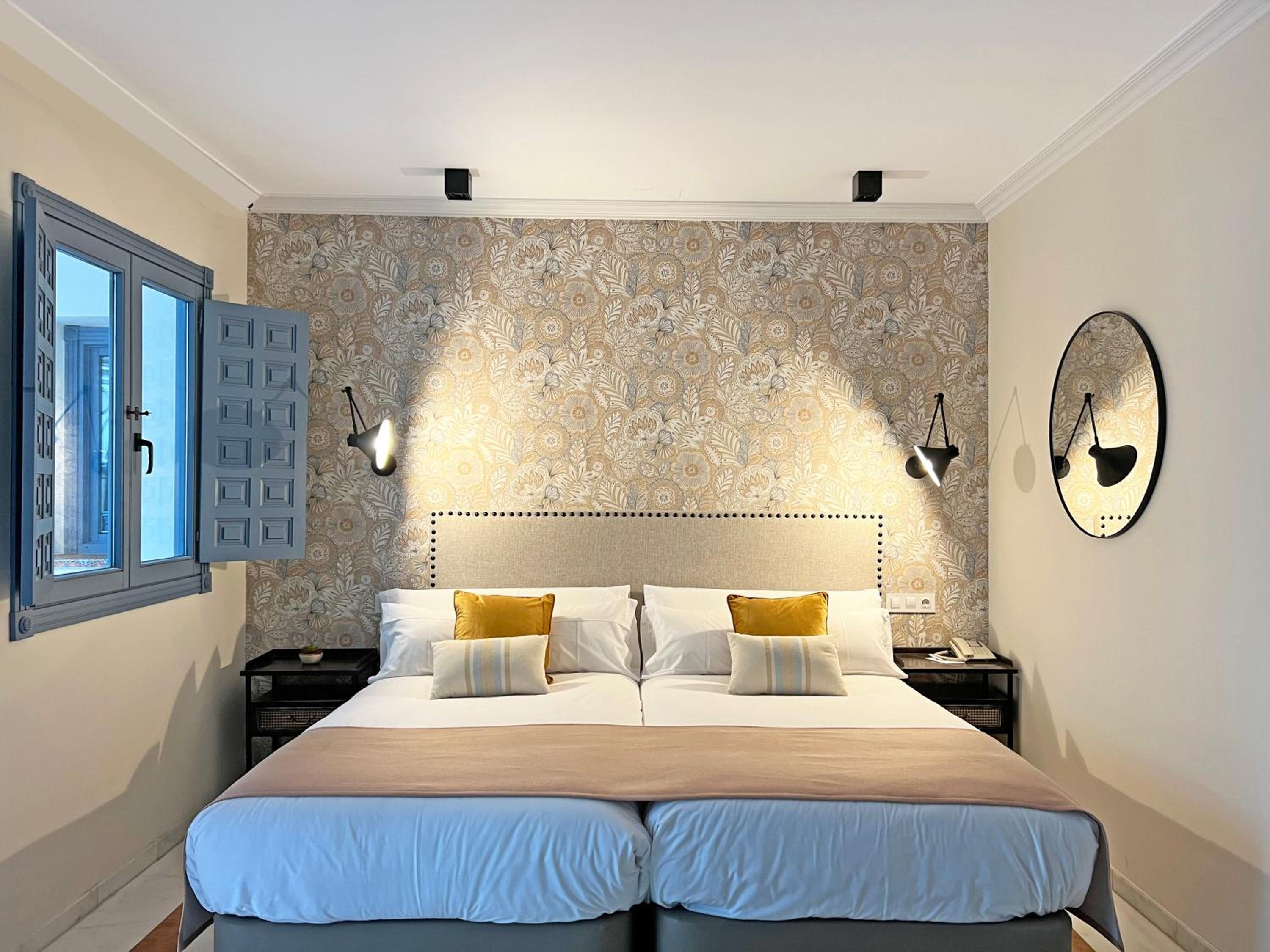 Double or Twin Room - Photo 1