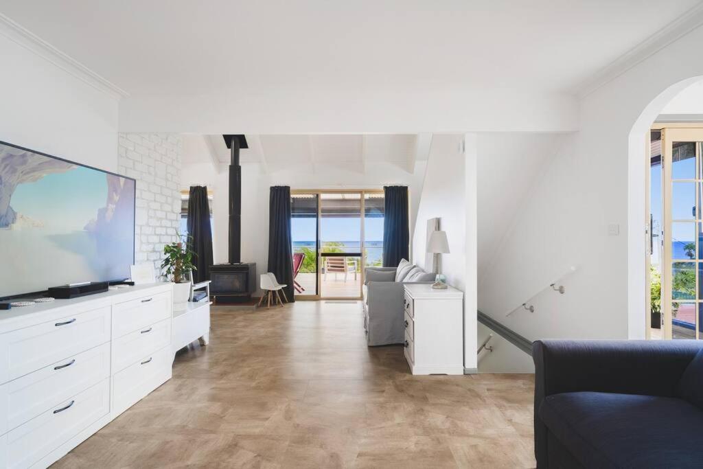 Four-Bedroom House photo 2